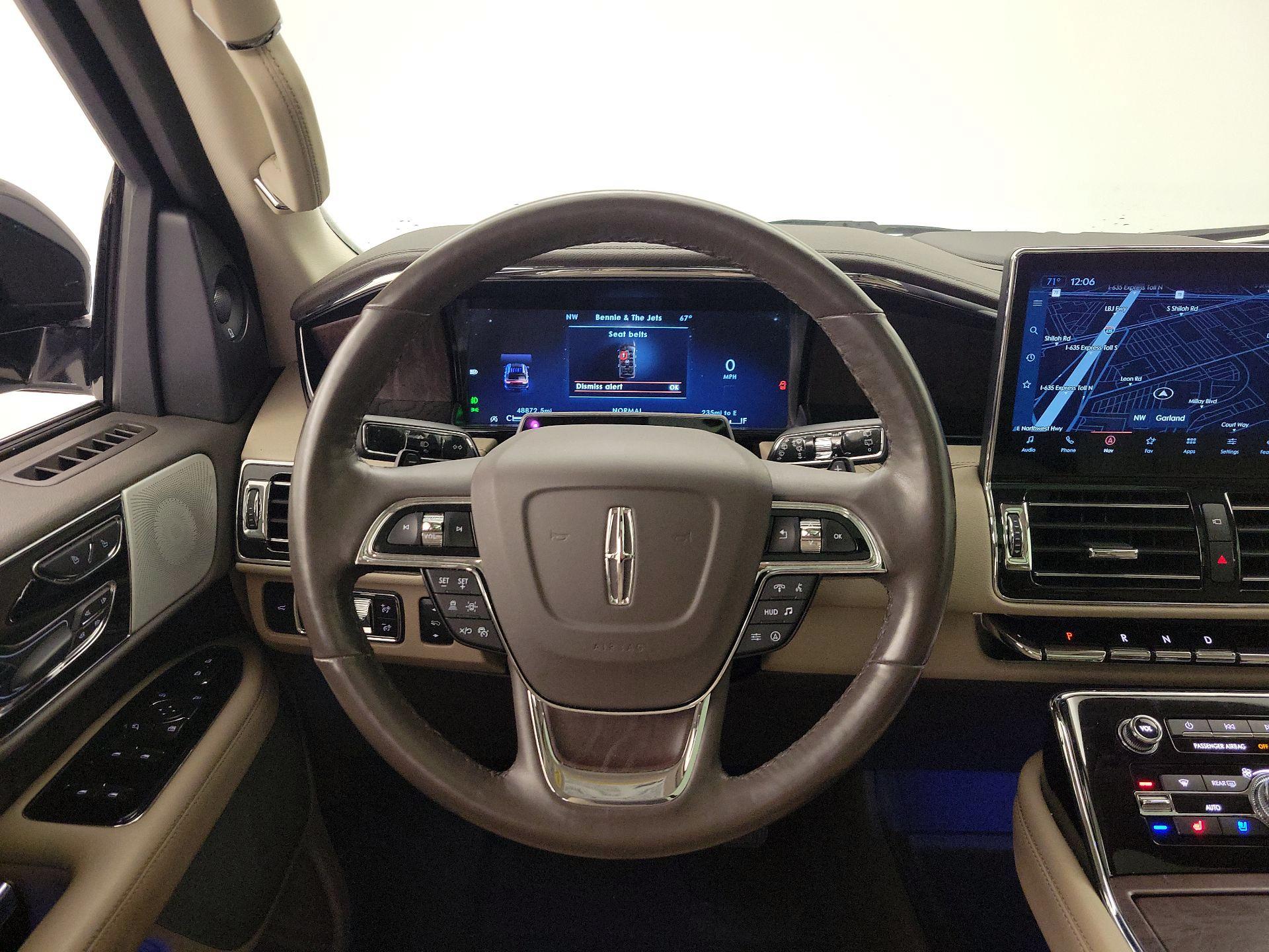Thumbnail: 2022 Lincoln Navigator - 10