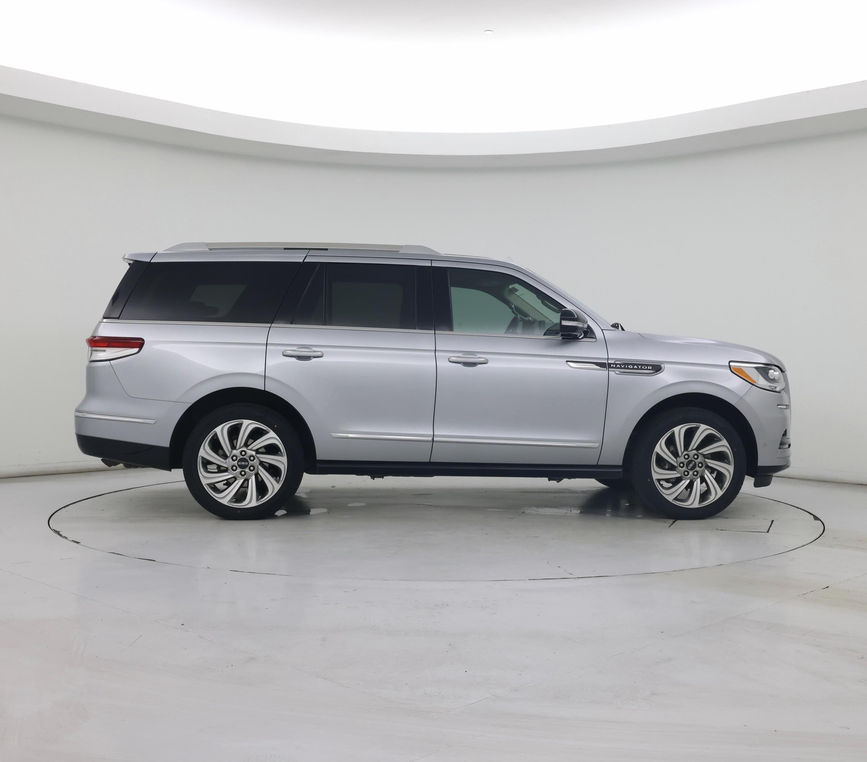 Thumbnail: 2022 Lincoln Navigator - 7