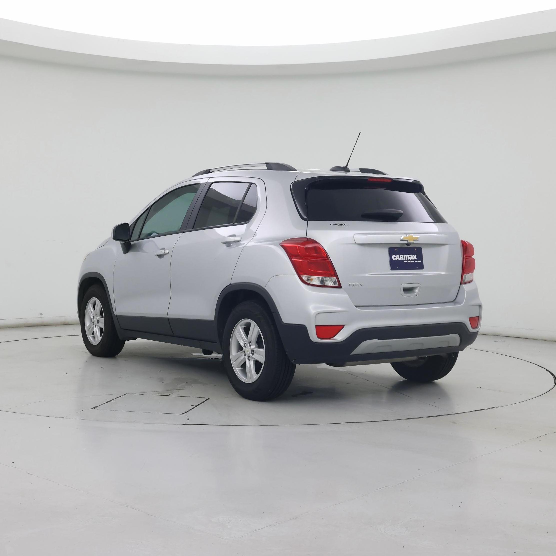 Thumbnail: 2022 Chevrolet Trax - 2