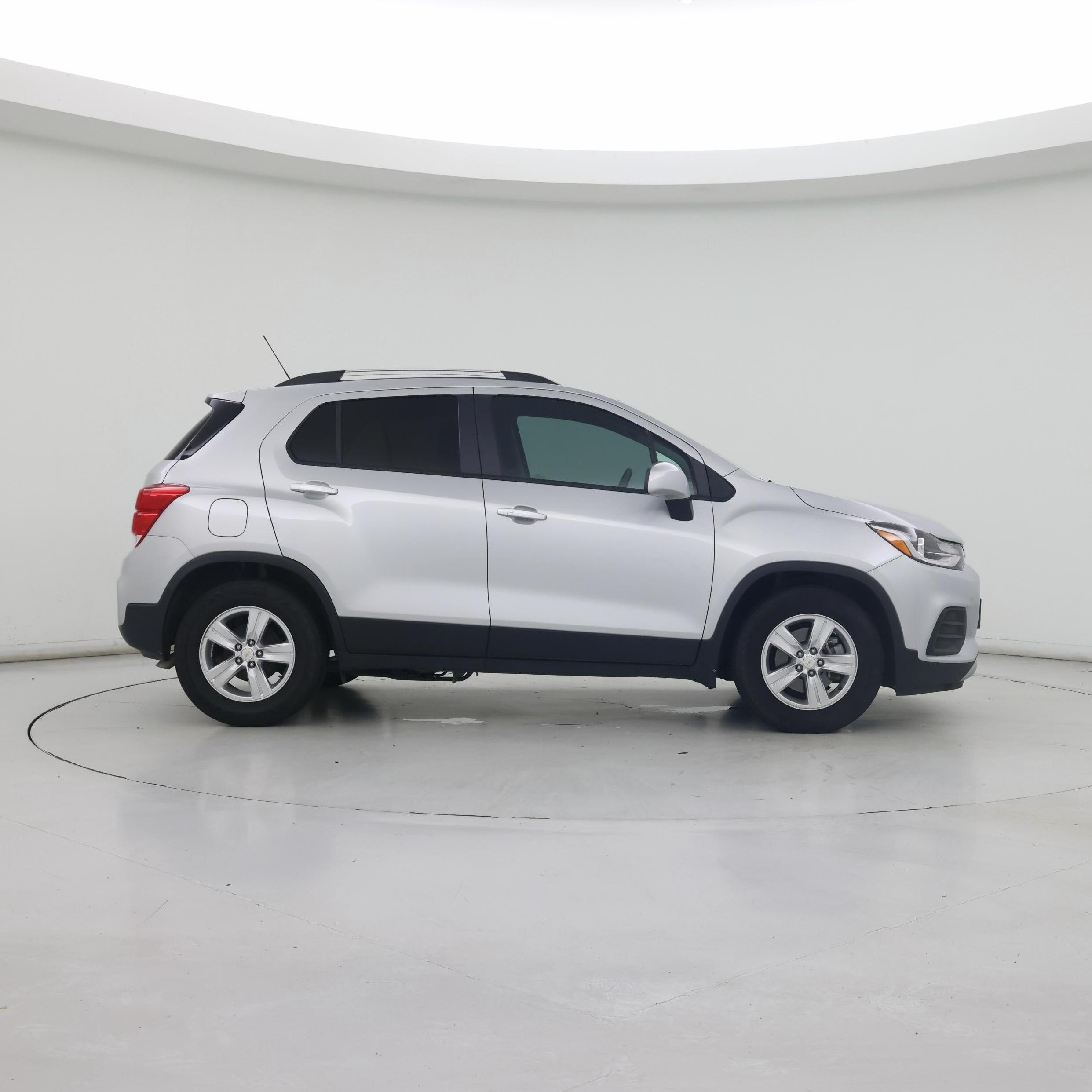 Thumbnail: 2022 Chevrolet Trax - 7
