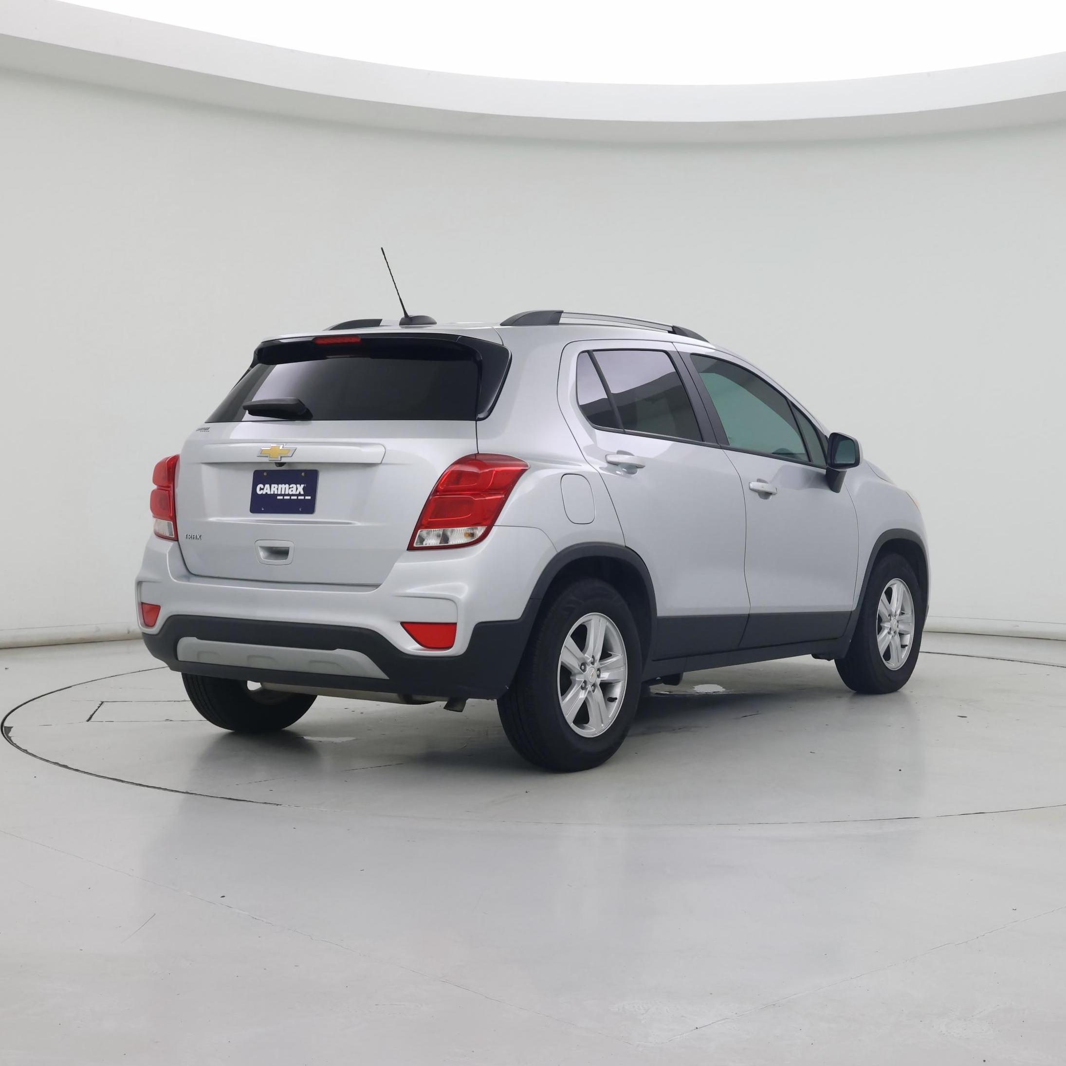 Thumbnail: 2022 Chevrolet Trax - 8