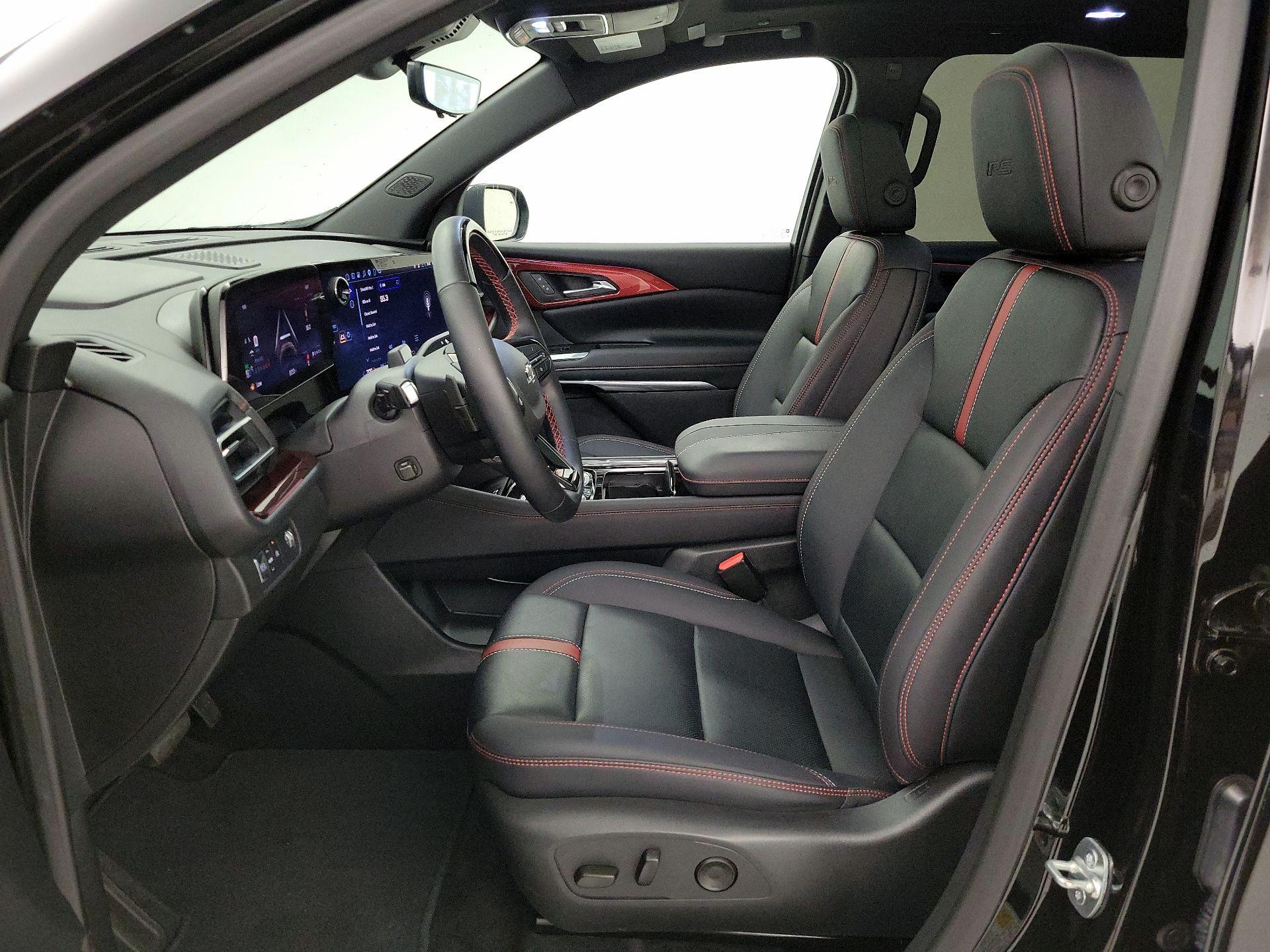 Thumbnail: 2025 Chevrolet Traverse - 11