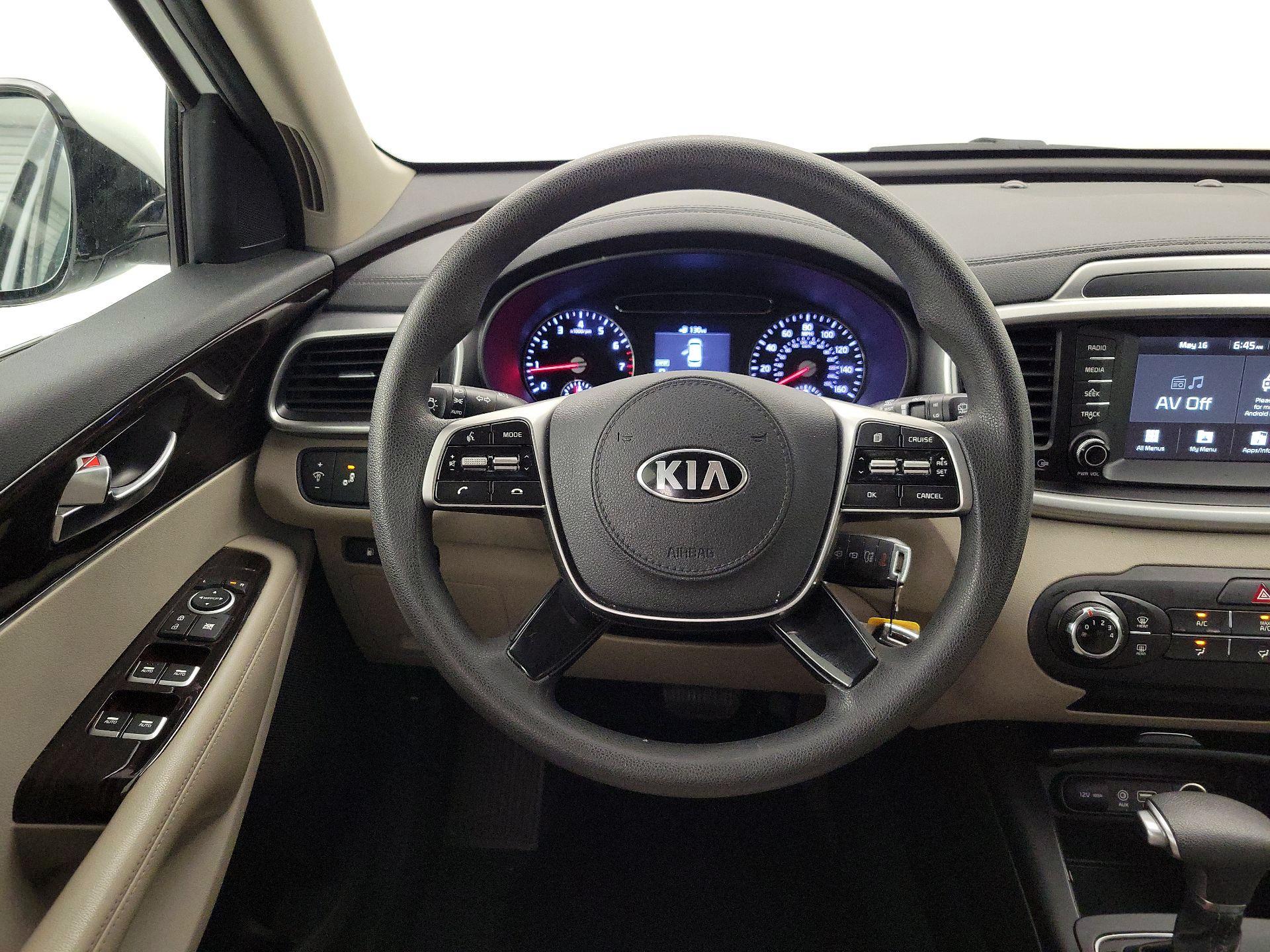 Thumbnail: 2019 Kia Sorento - 10