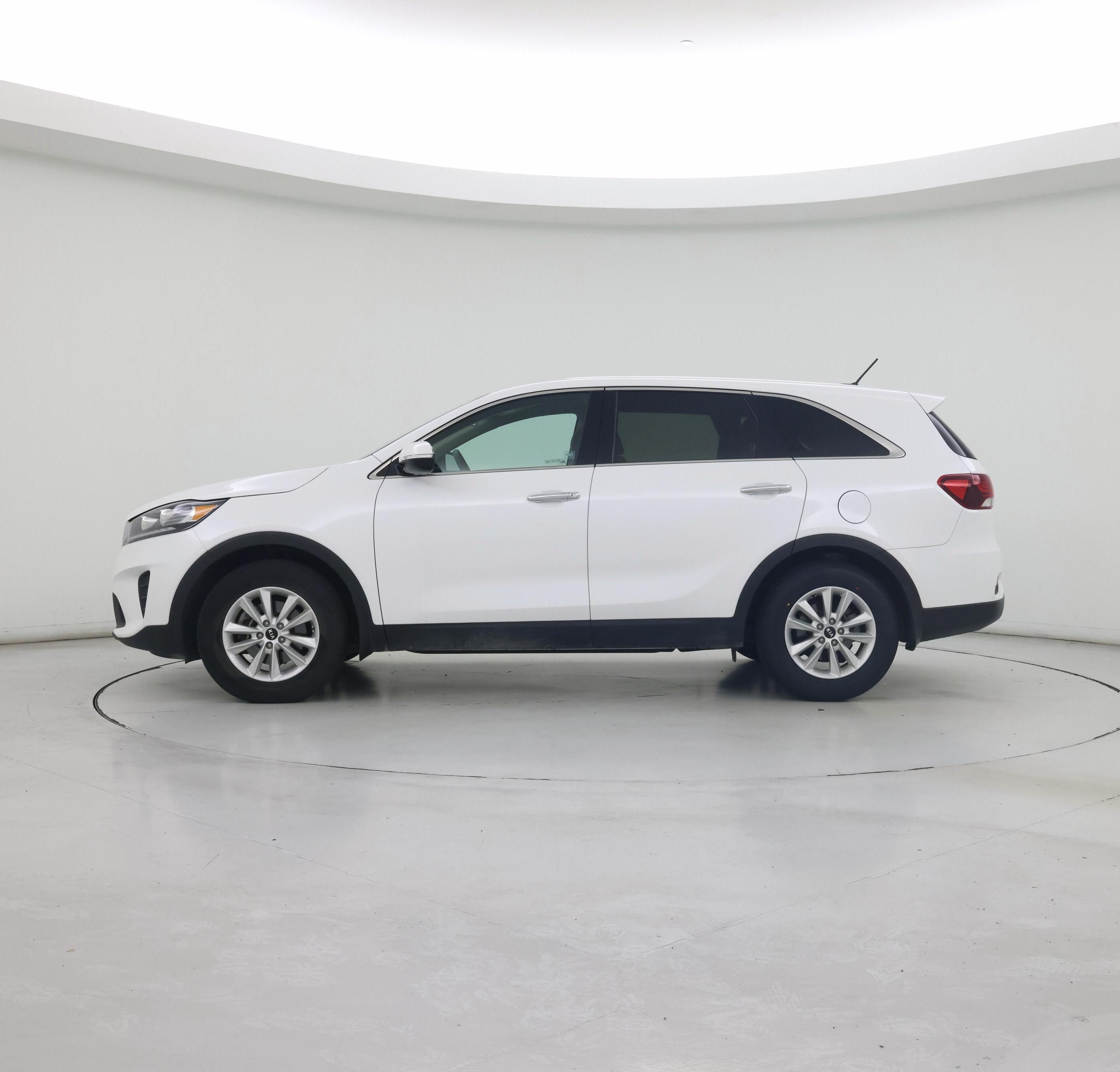 Thumbnail: 2019 Kia Sorento - 3