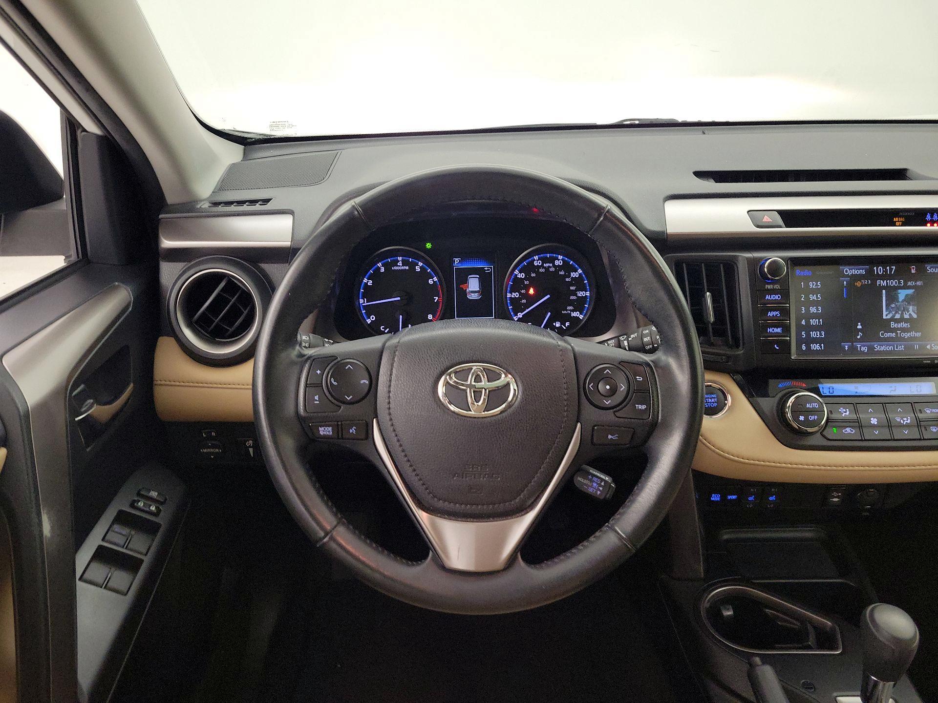 Thumbnail: 2018 Toyota RAV4 - 10