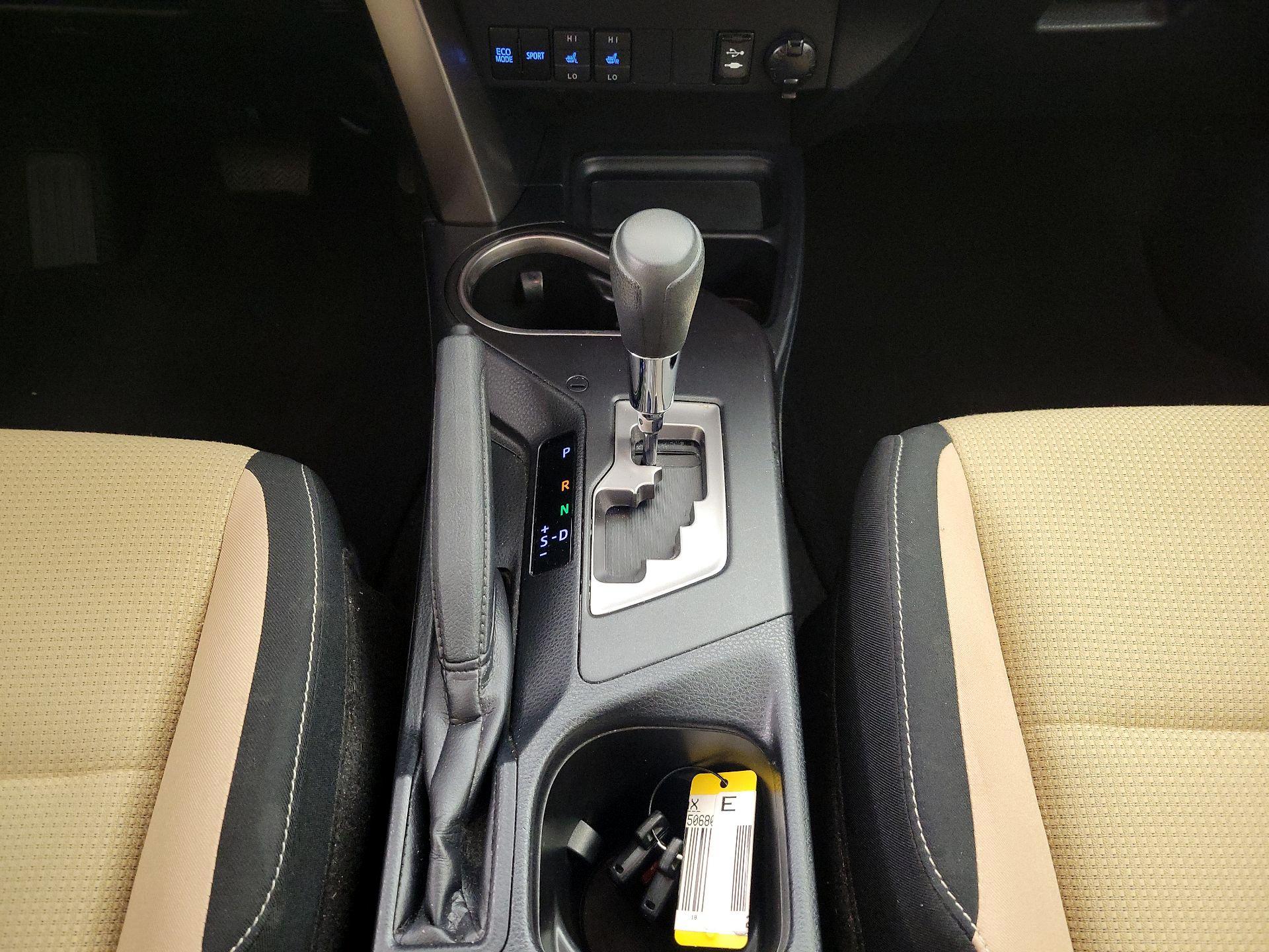Thumbnail: 2018 Toyota RAV4 - 17