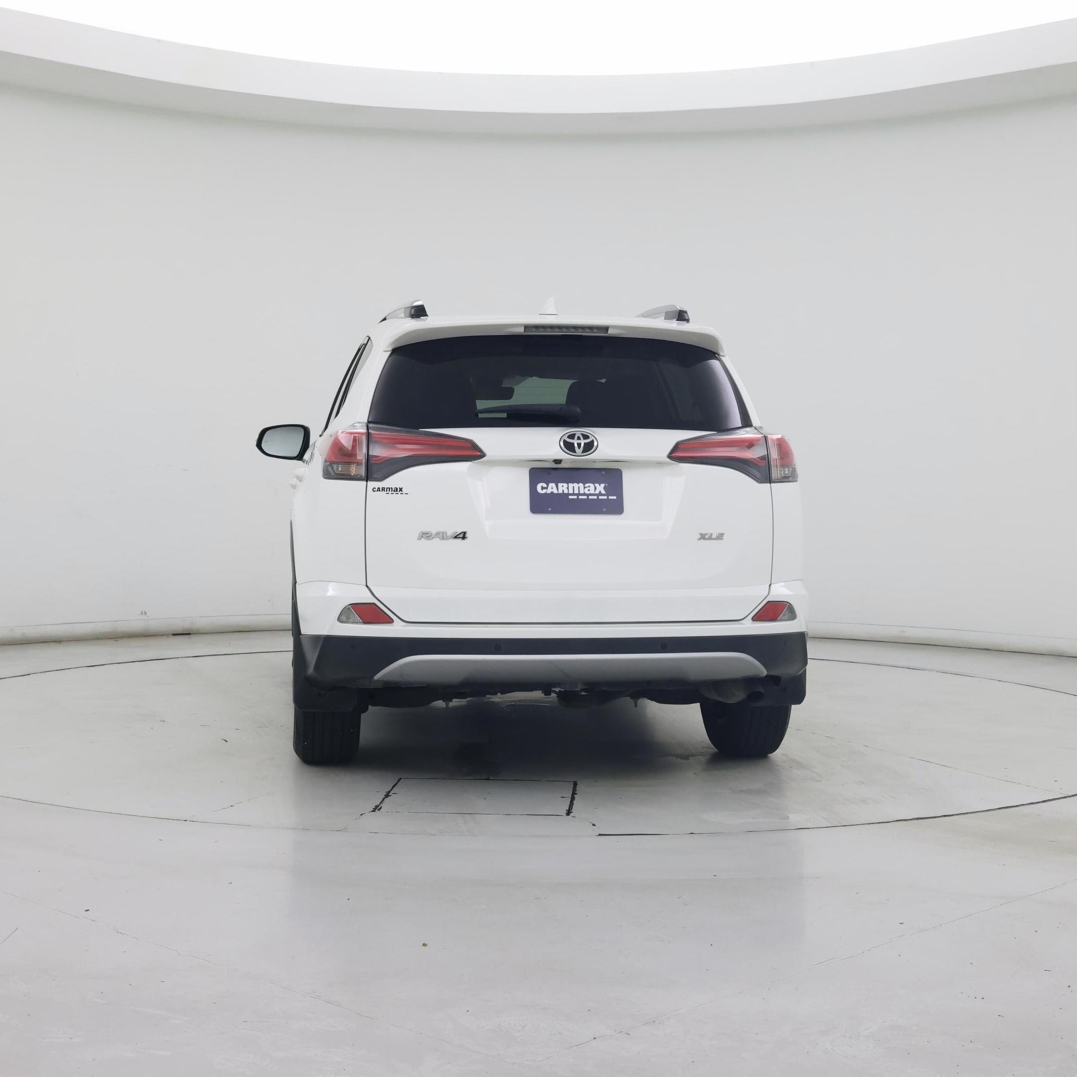 Thumbnail: 2018 Toyota RAV4 - 6