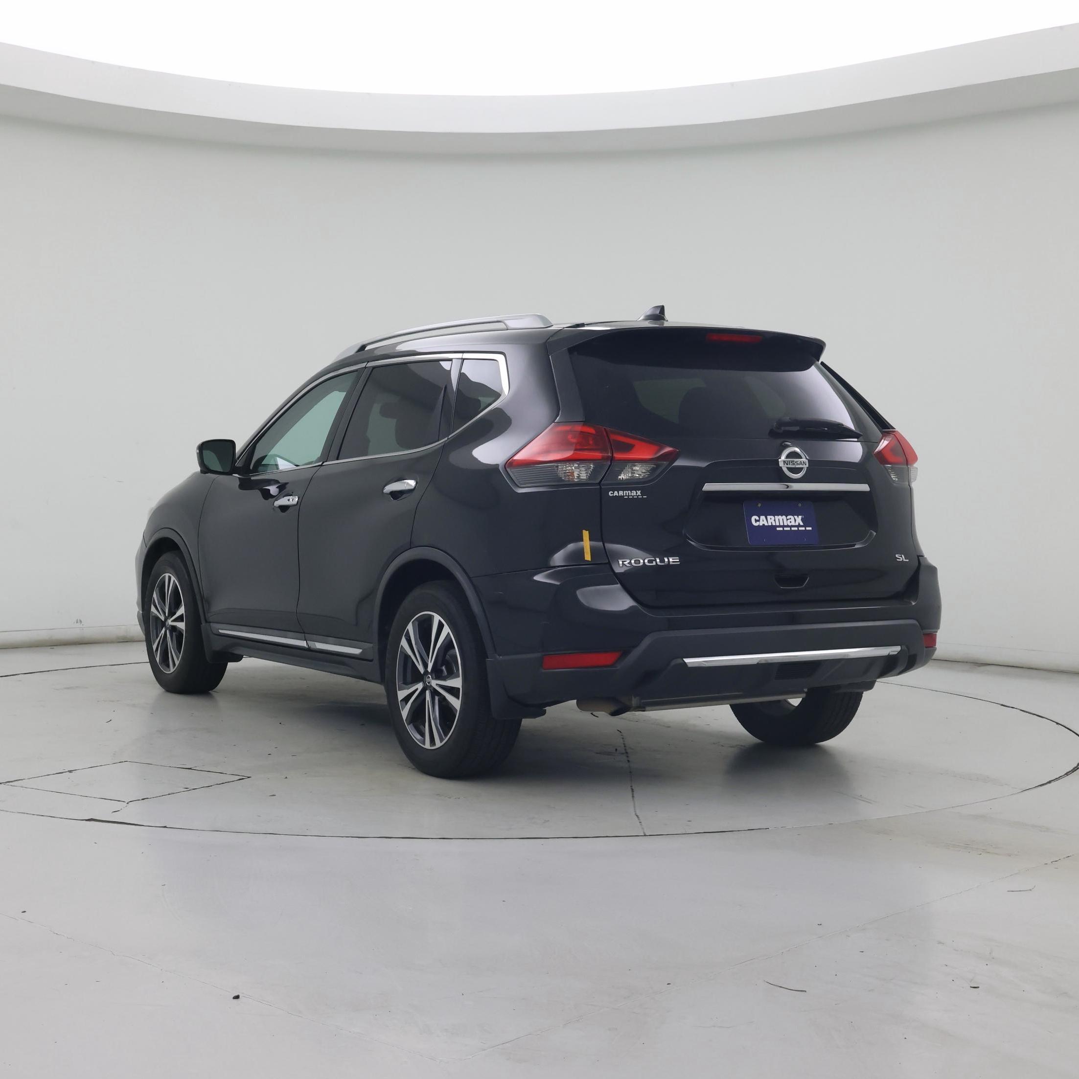 Thumbnail: 2017 Nissan Rogue - 2