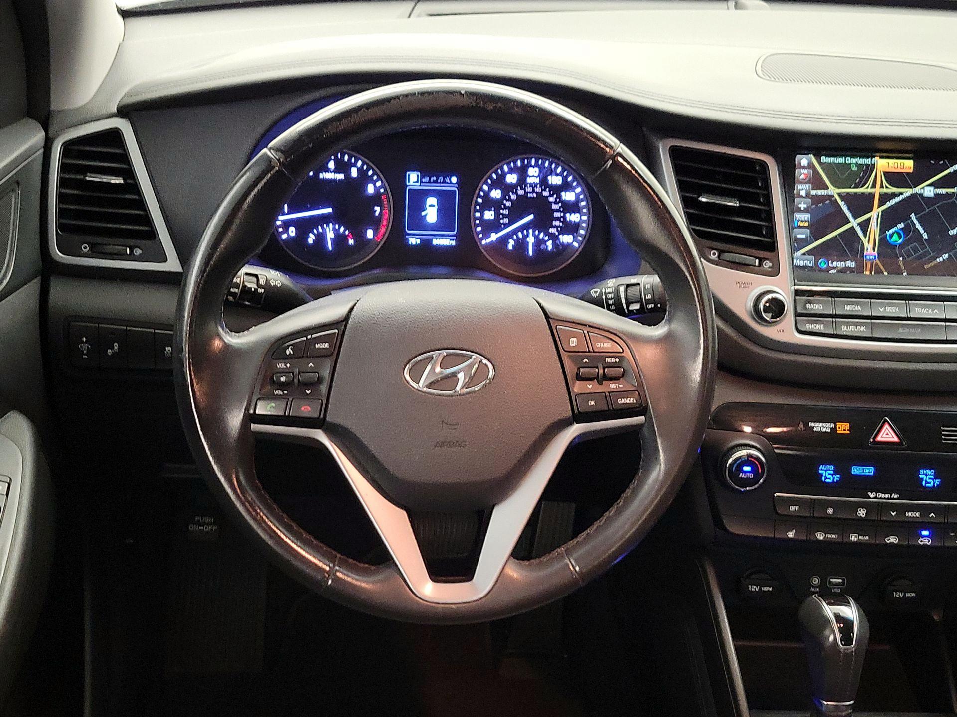 Thumbnail: 2016 Hyundai Tucson - 10