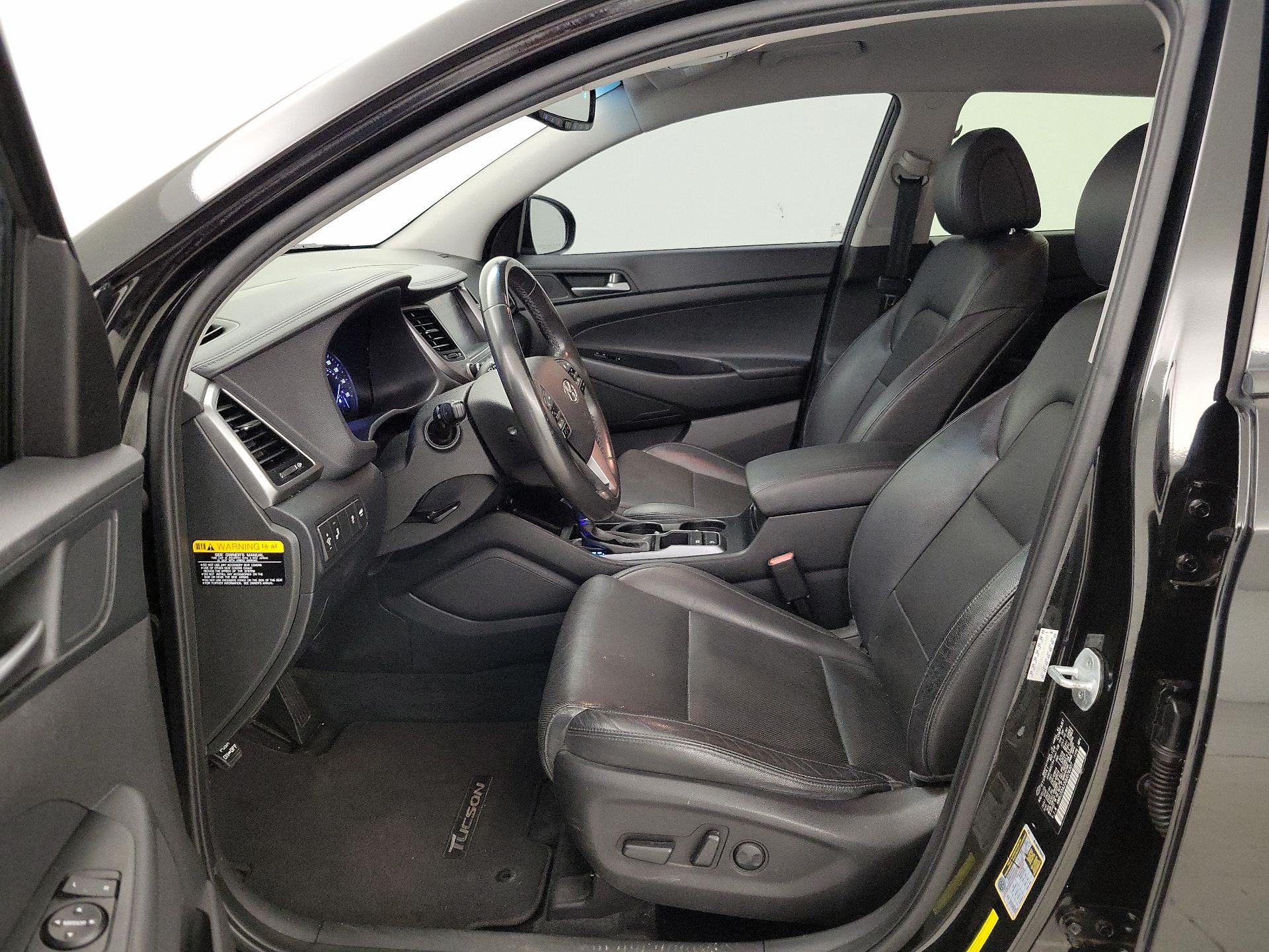 Thumbnail: 2016 Hyundai Tucson - 11