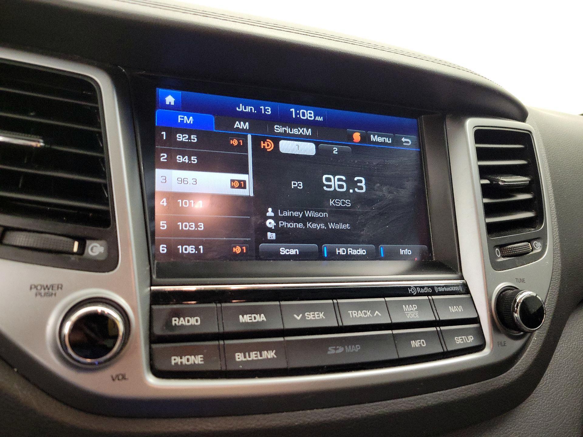 Thumbnail: 2016 Hyundai Tucson - 16