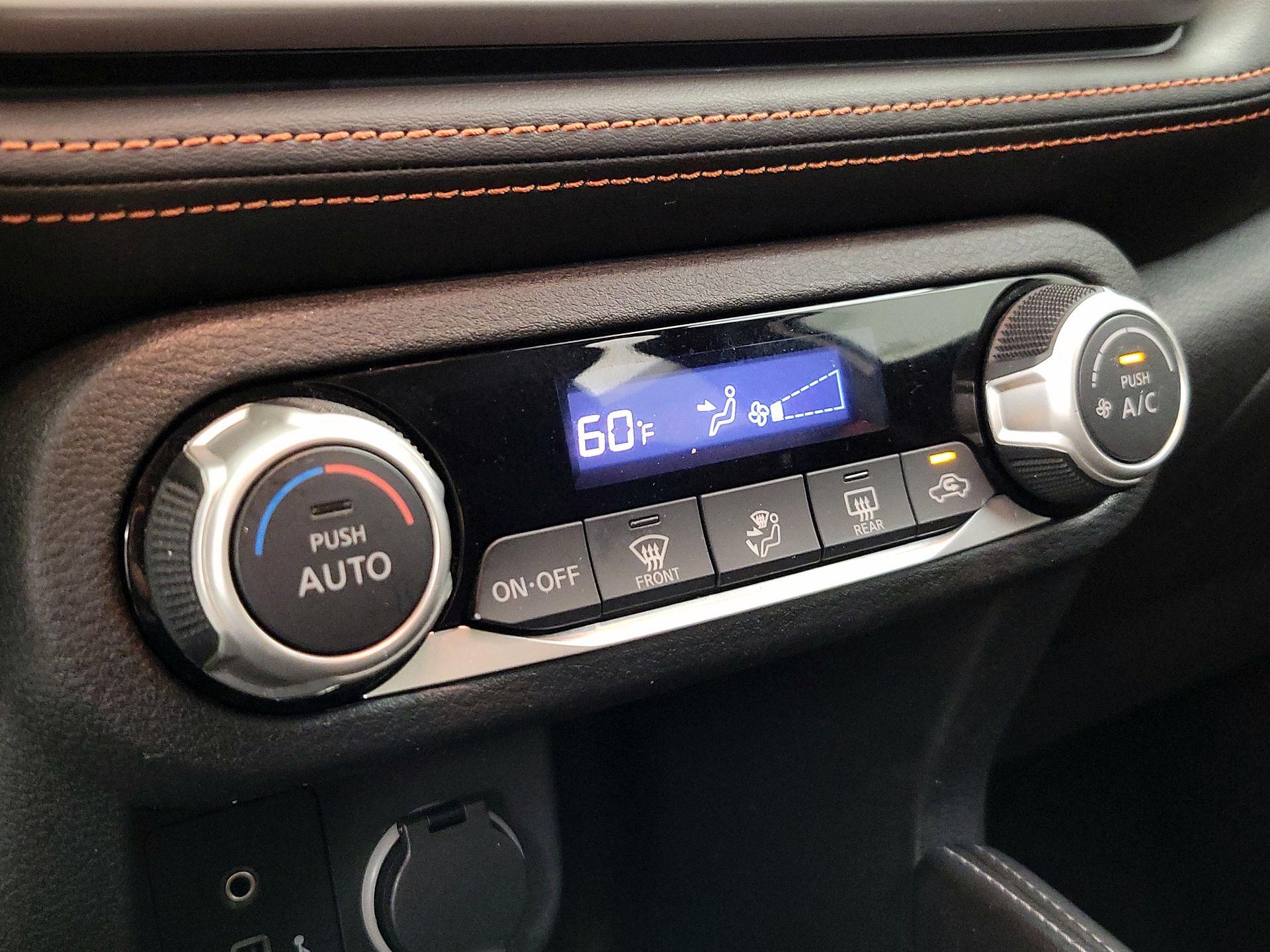 Thumbnail: 2020 Nissan Kicks - 15