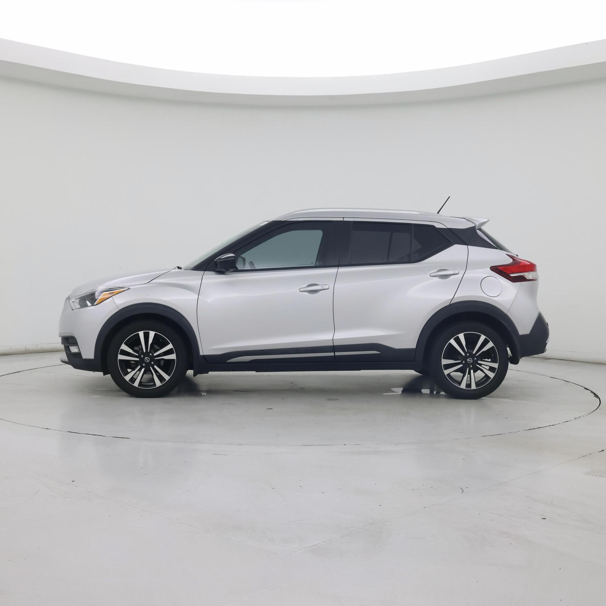 Thumbnail: 2020 Nissan Kicks - 3