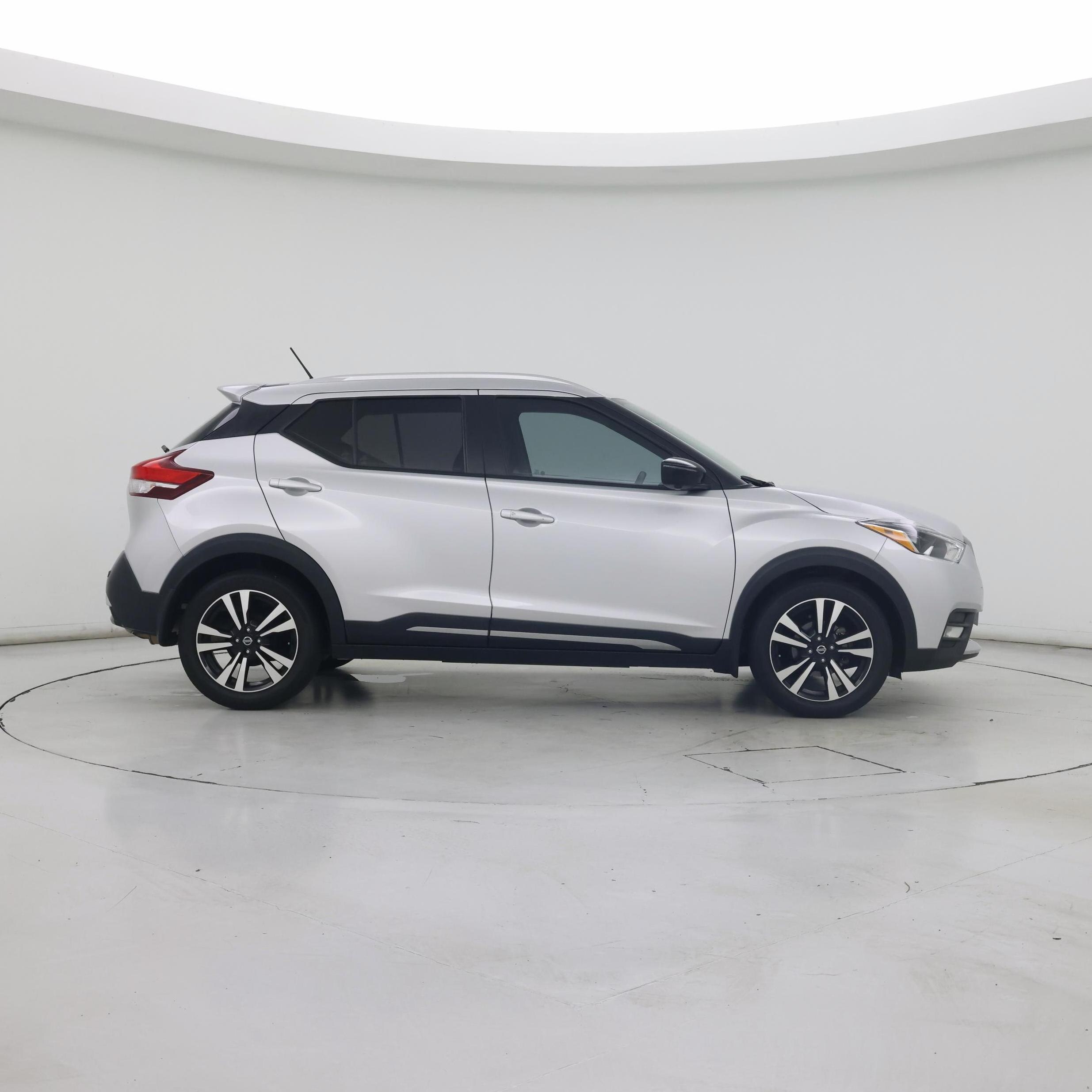 Thumbnail: 2020 Nissan Kicks - 7