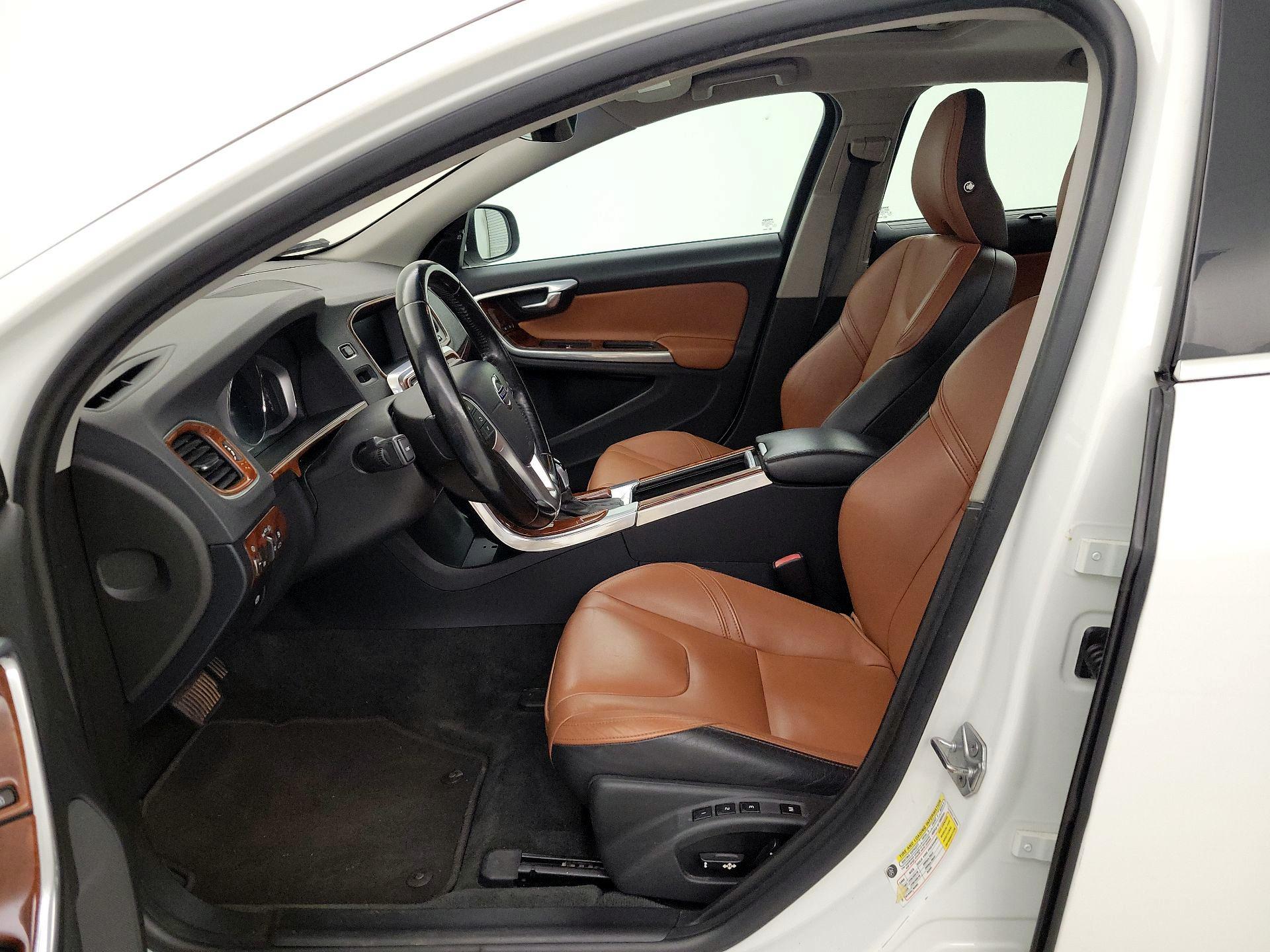 Thumbnail: 2016 Volvo S60 - 11
