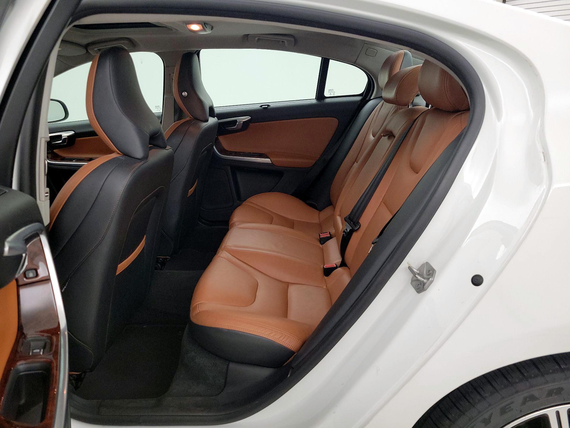 Thumbnail: 2016 Volvo S60 - 20