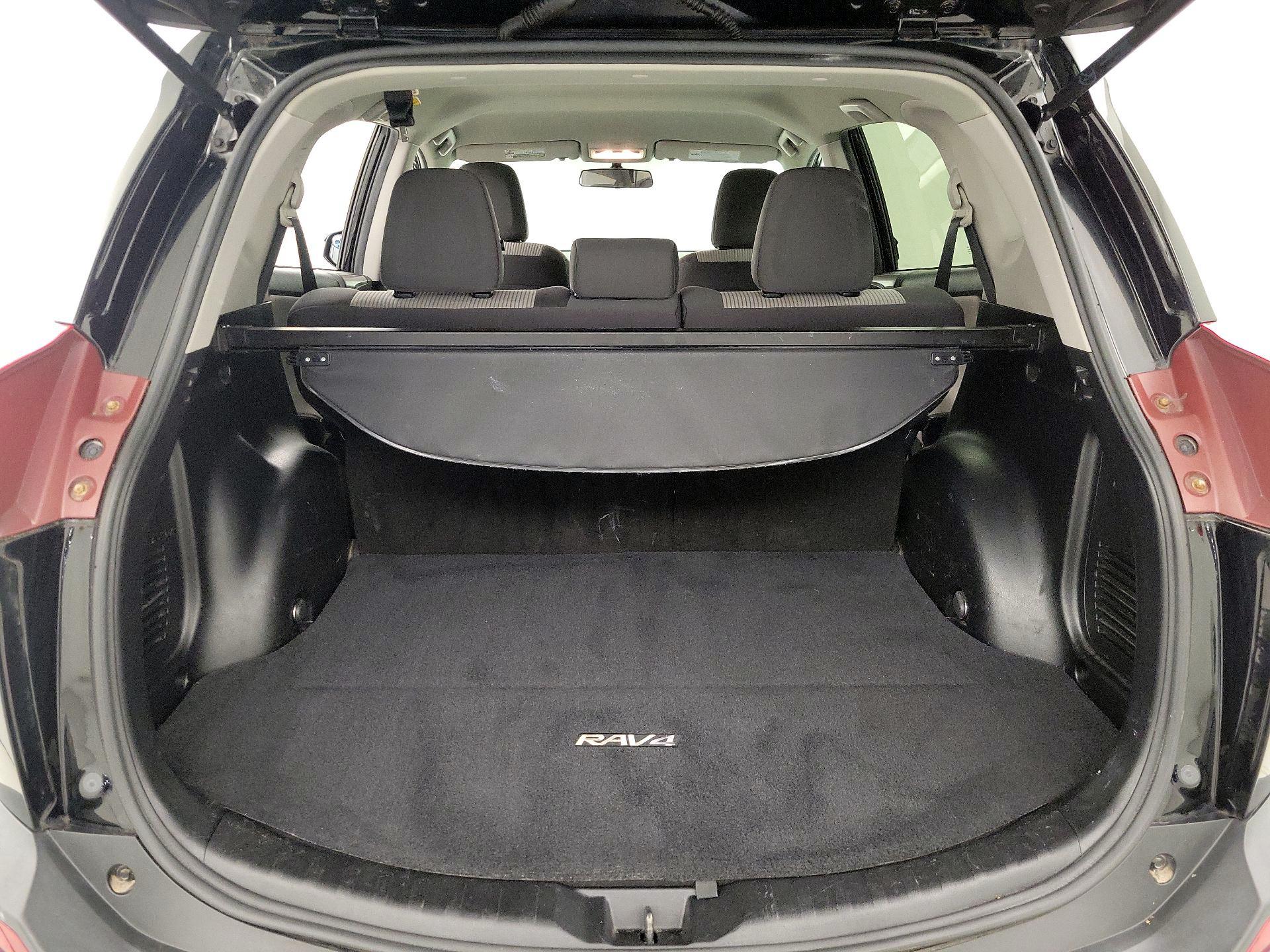 Thumbnail: 2015 Toyota RAV4 - 19