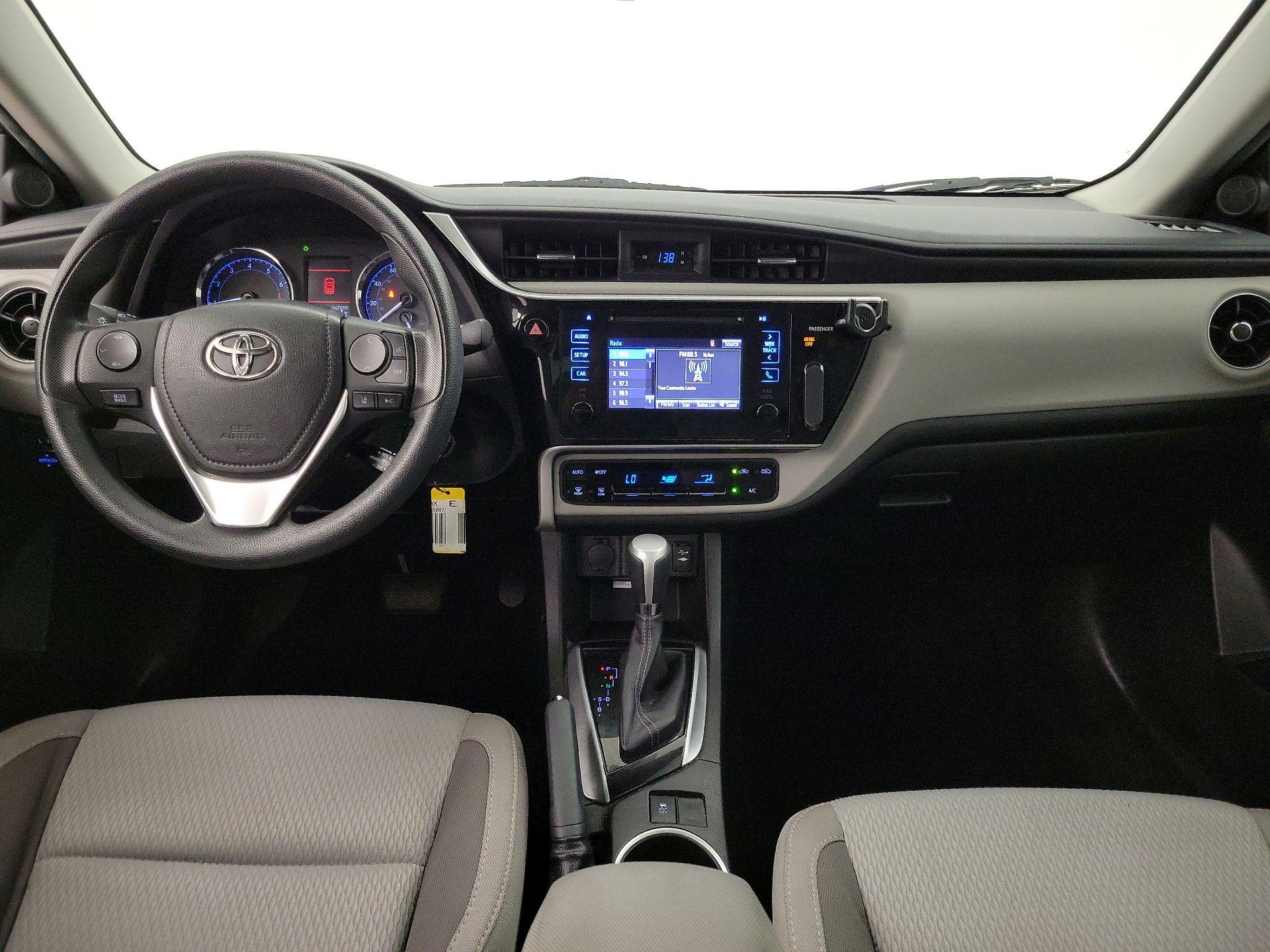 Thumbnail: 2017 Toyota Corolla - 9