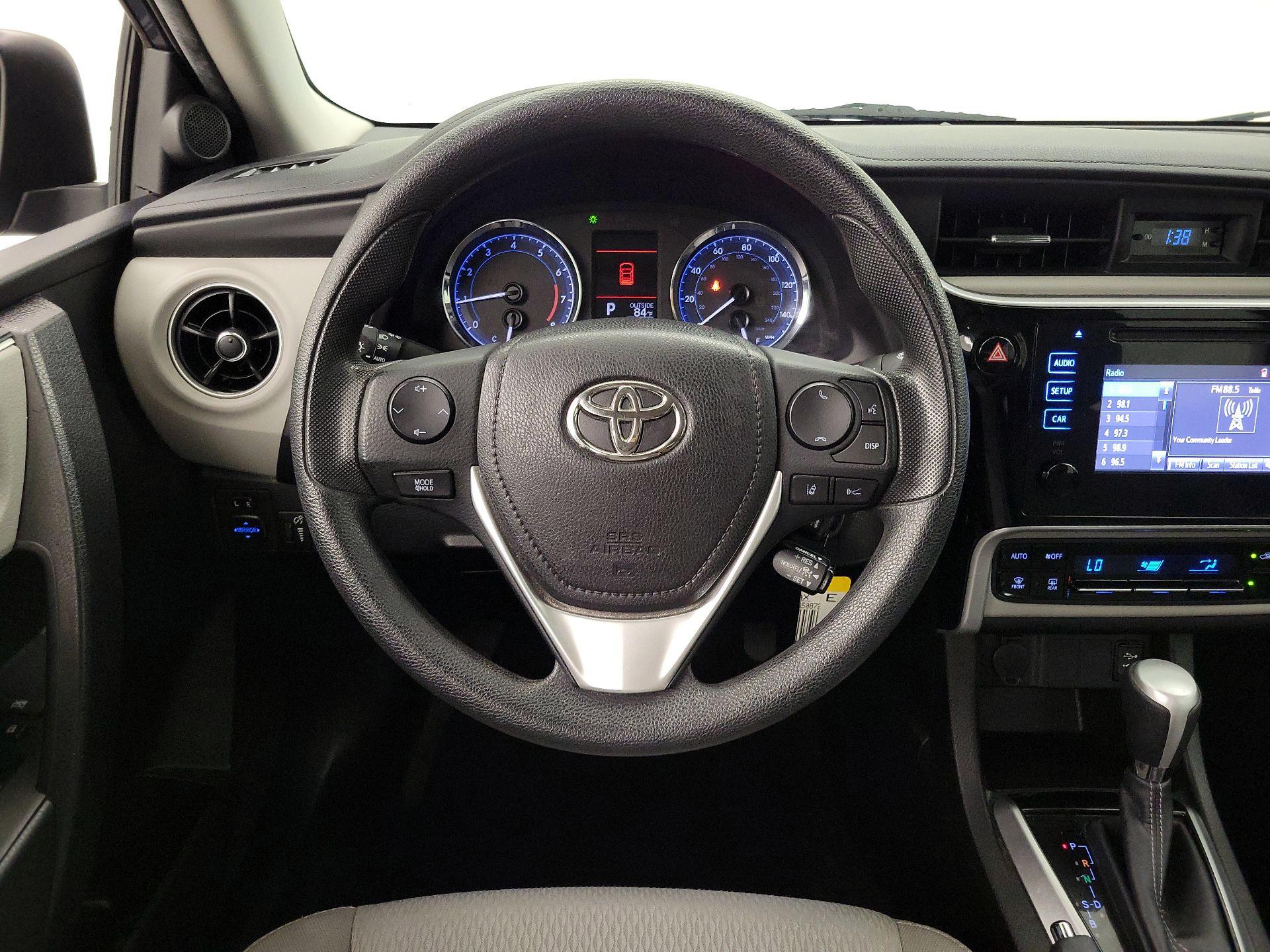 Thumbnail: 2017 Toyota Corolla - 10