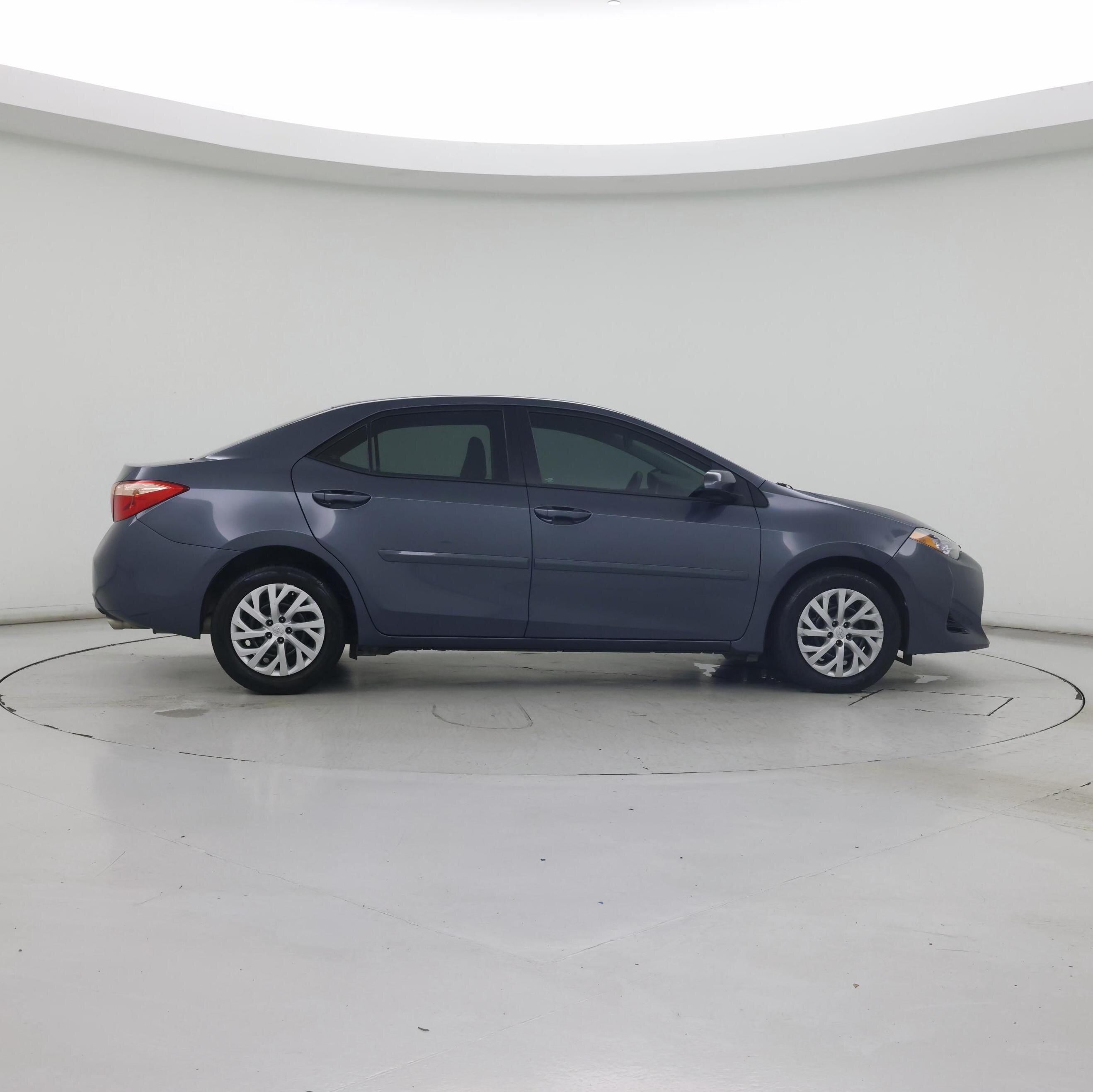 Thumbnail: 2017 Toyota Corolla - 7