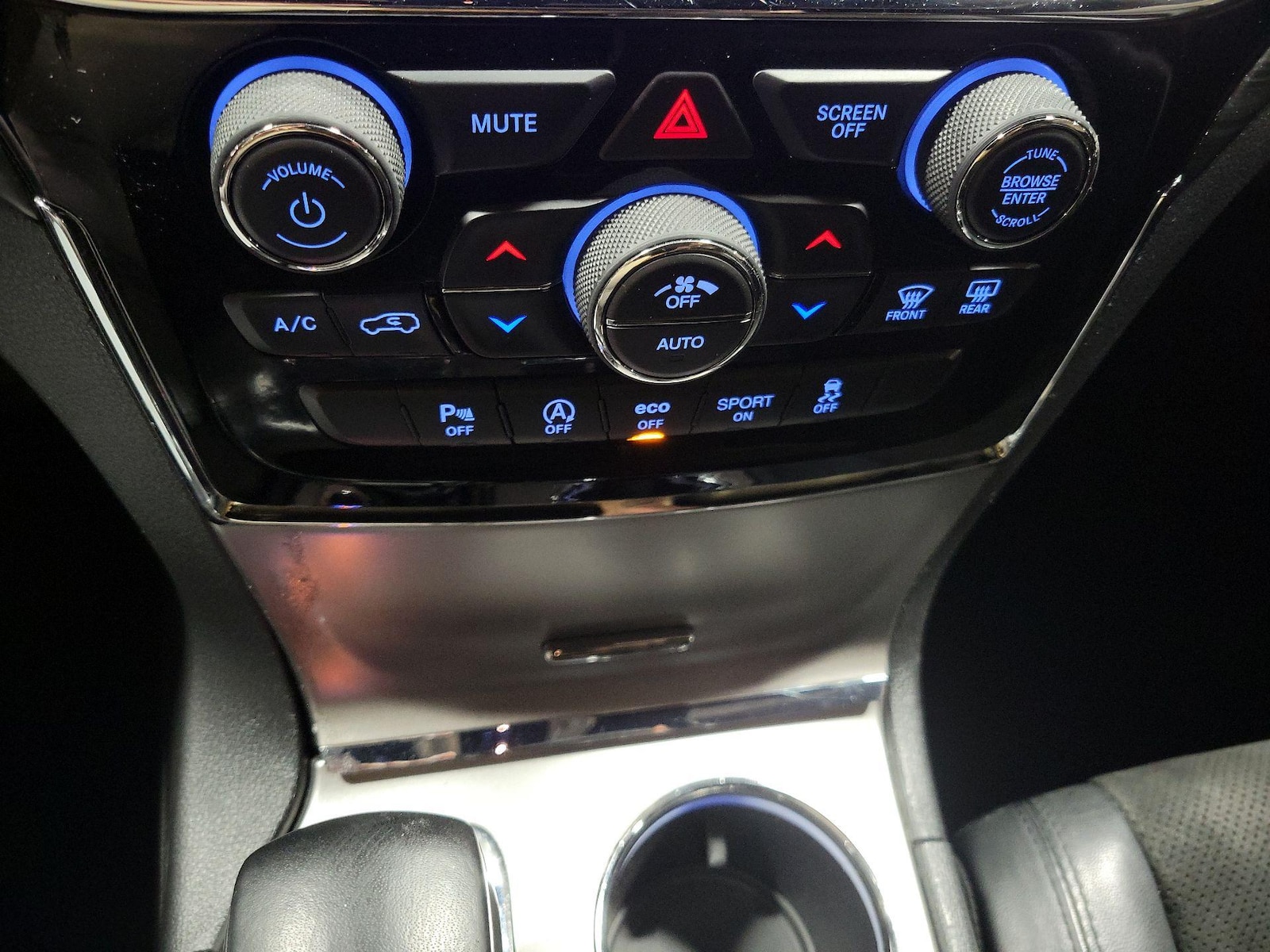 2019 Jeep Grand Cherokee Altitude - Photo 17