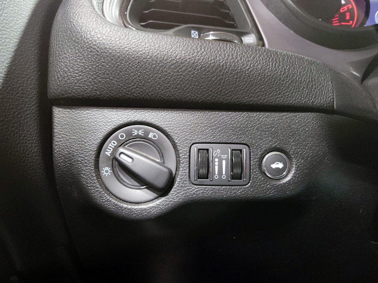2023 Dodge Challenger R/T - Photo 14