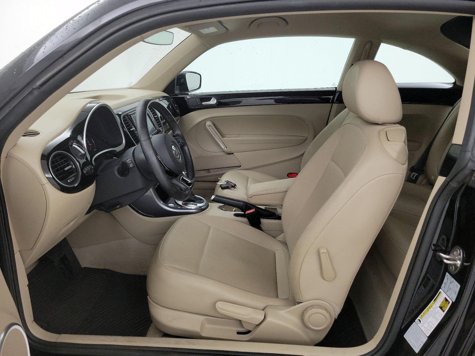 2017 Volkswagen Beetle SE - Photo 12