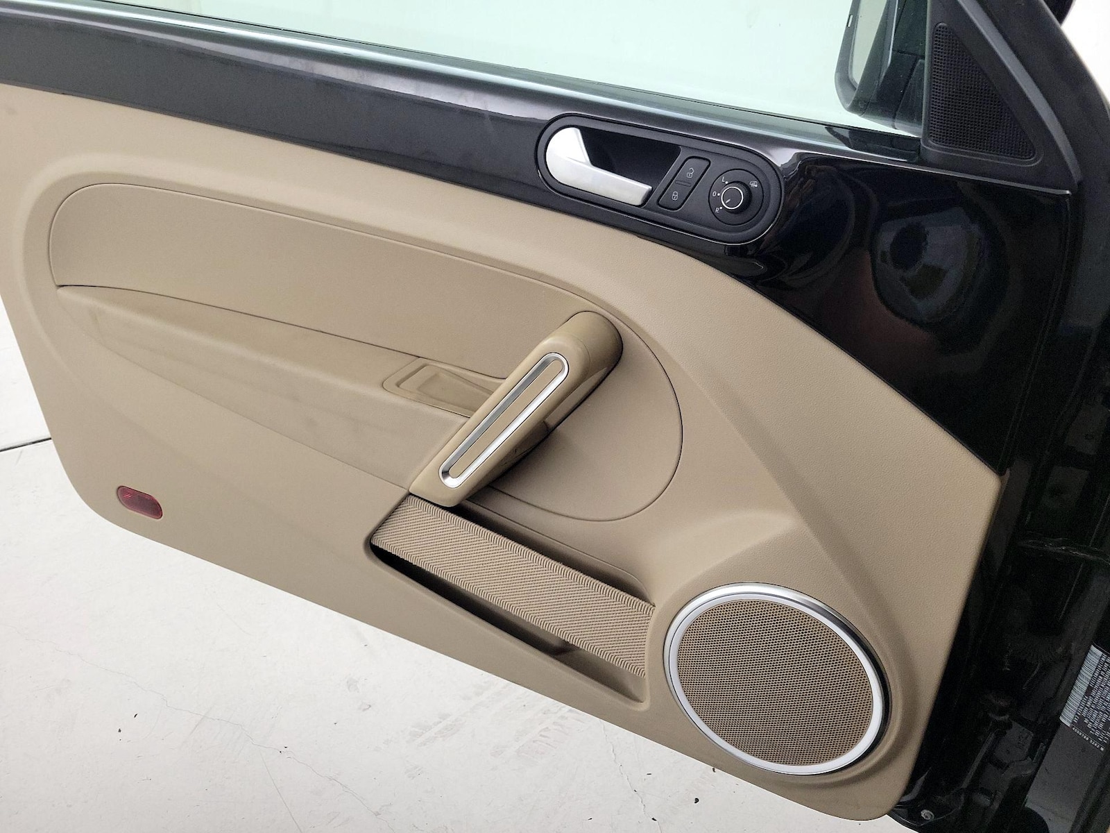 2017 Volkswagen Beetle SE - Photo 13