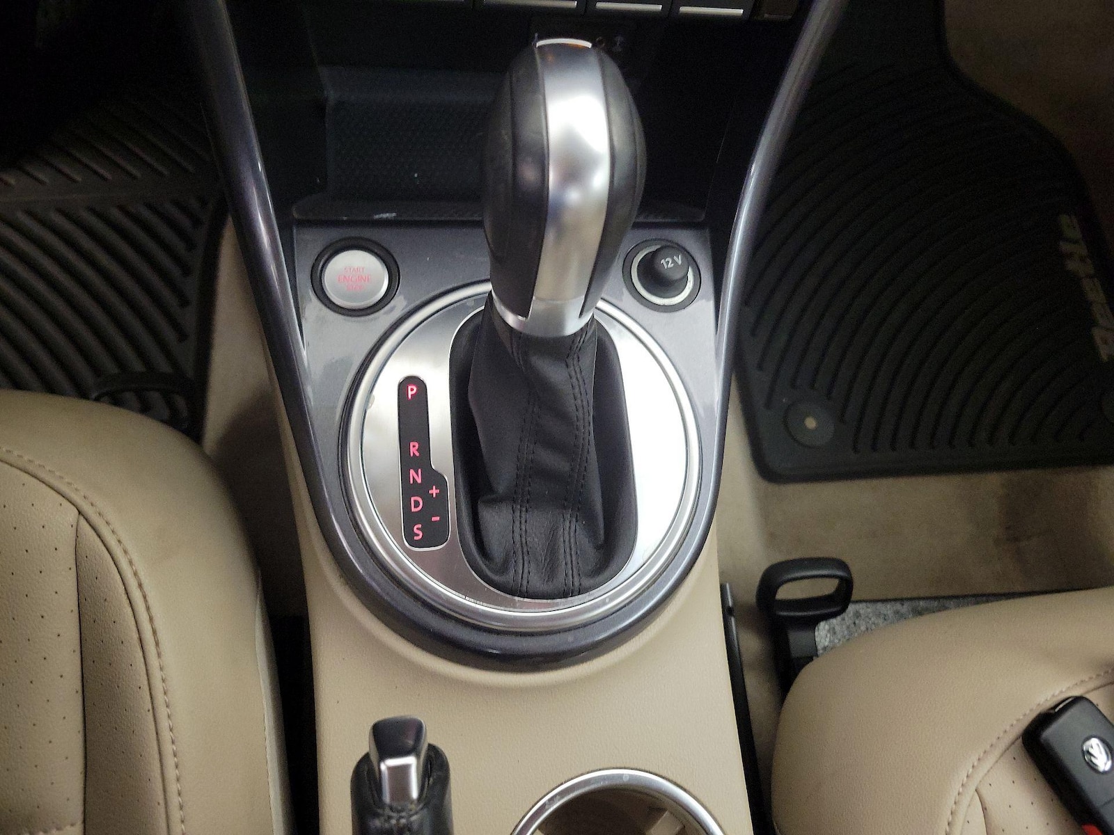 2017 Volkswagen Beetle SE - Photo 18