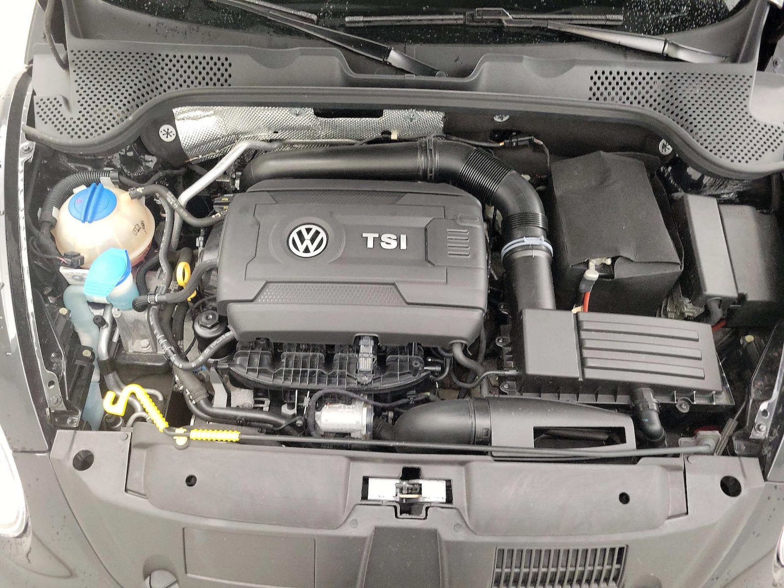 2017 Volkswagen Beetle SE - Photo 22