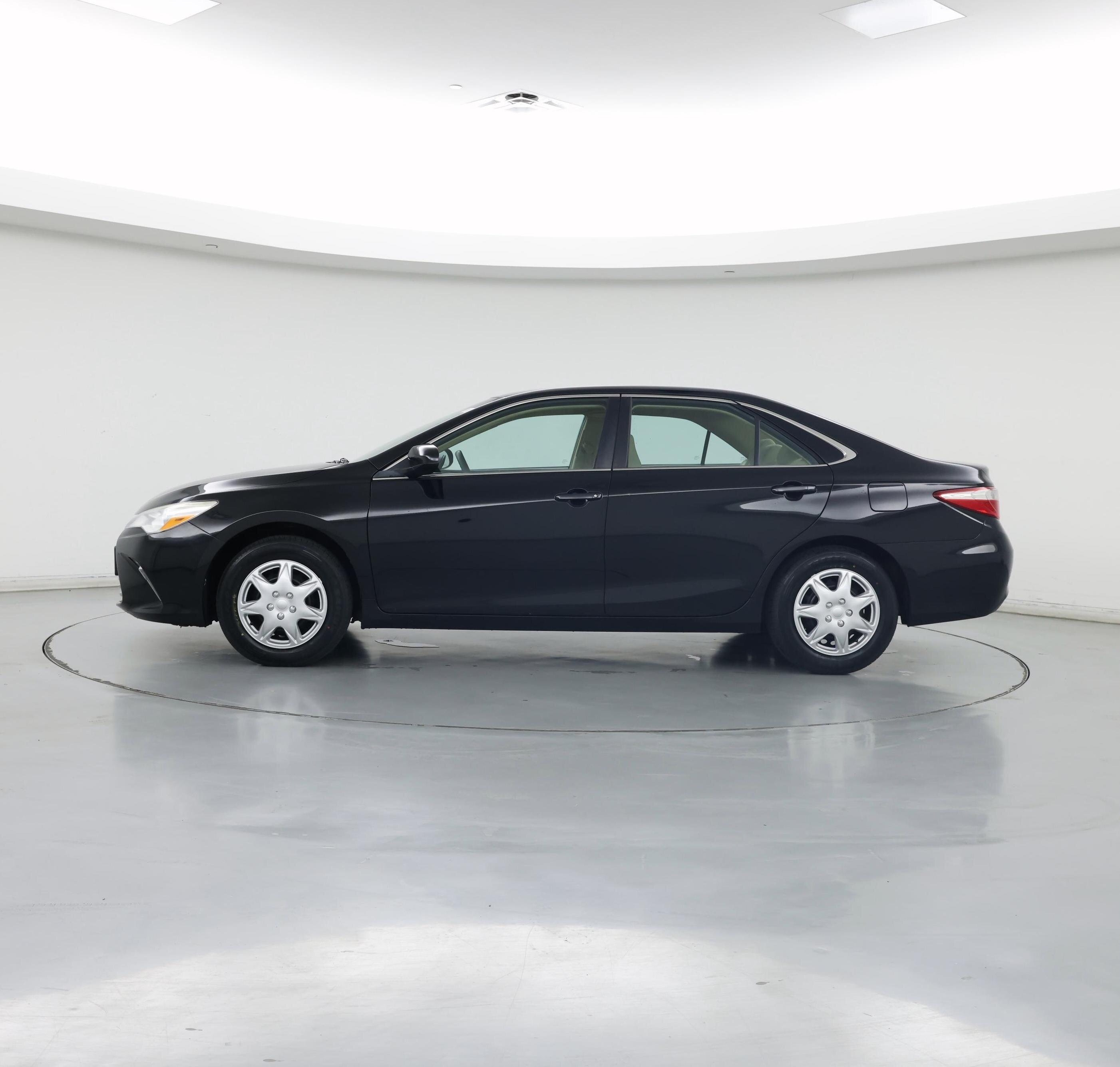 Thumbnail: 2017 Toyota Camry - 3