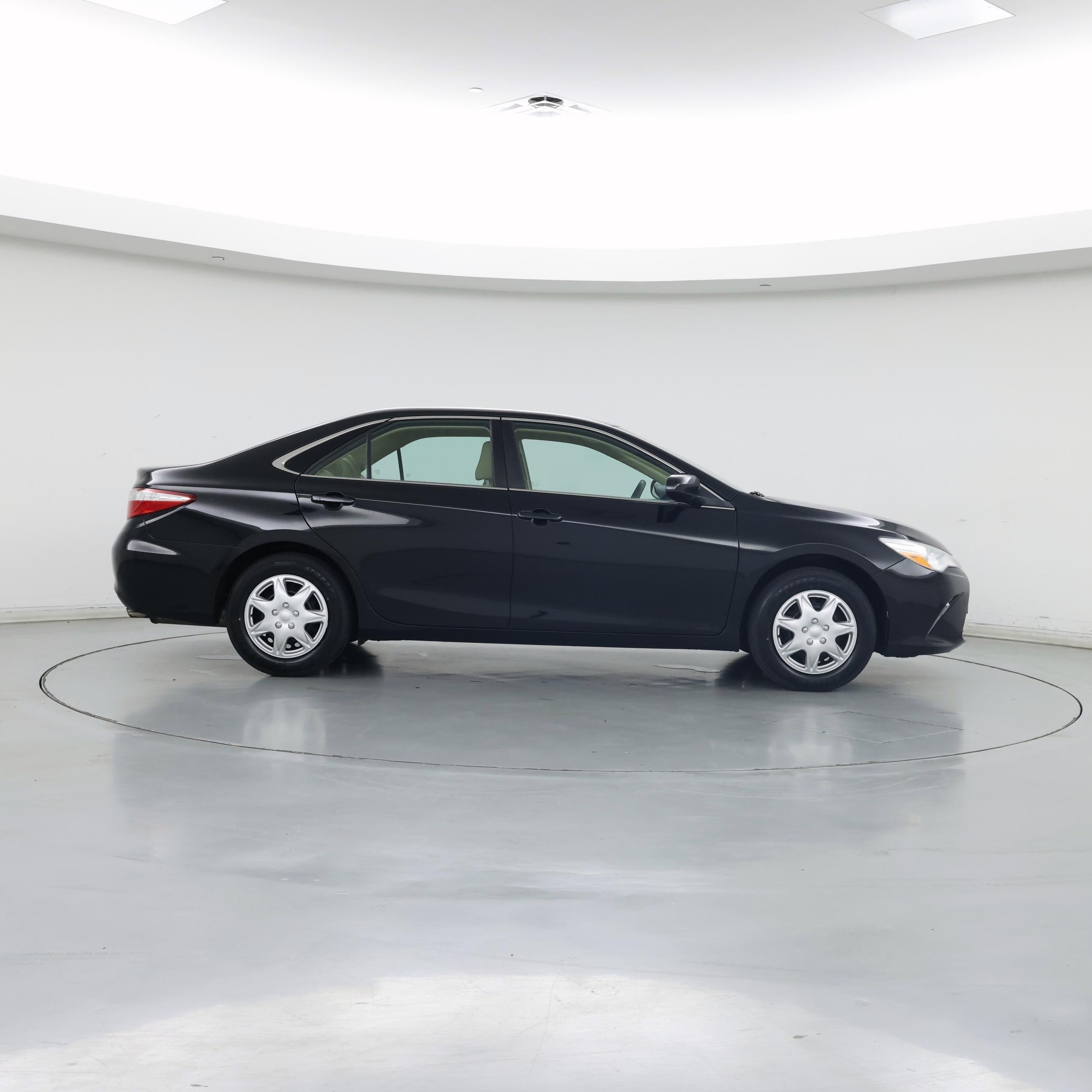Thumbnail: 2017 Toyota Camry - 7