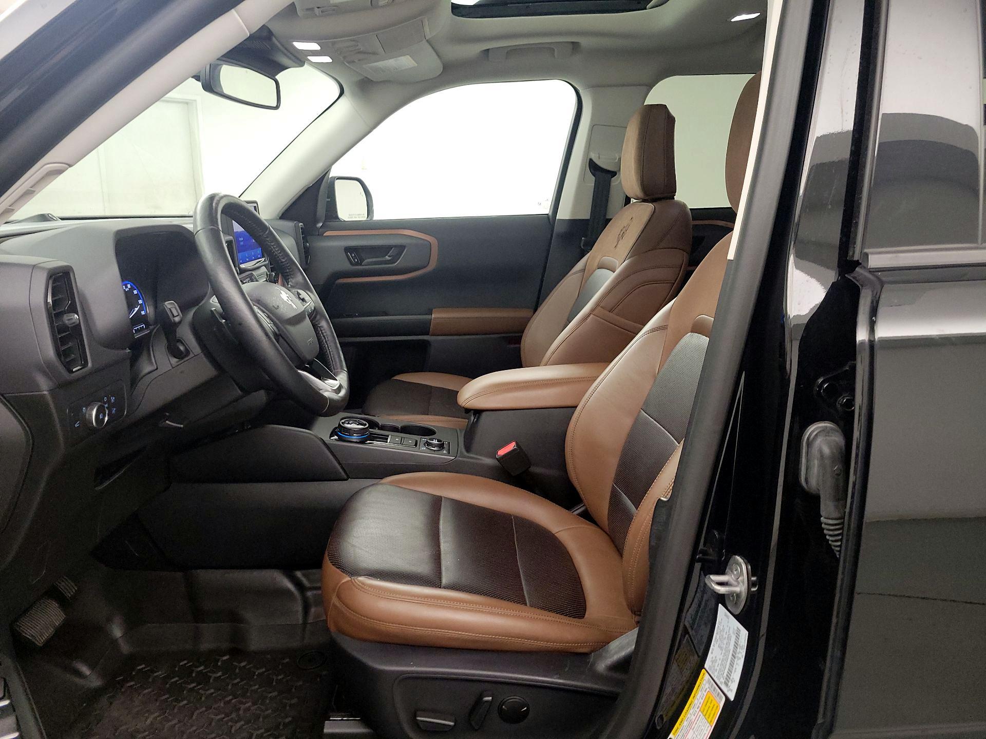 Thumbnail: 2022 Ford Bronco Sport - 11