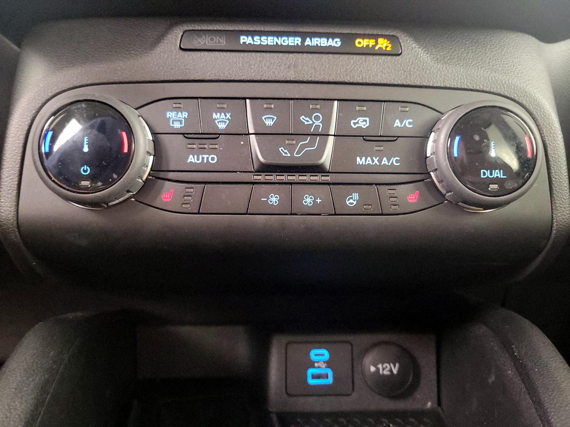 Thumbnail: 2022 Ford Bronco Sport - 16