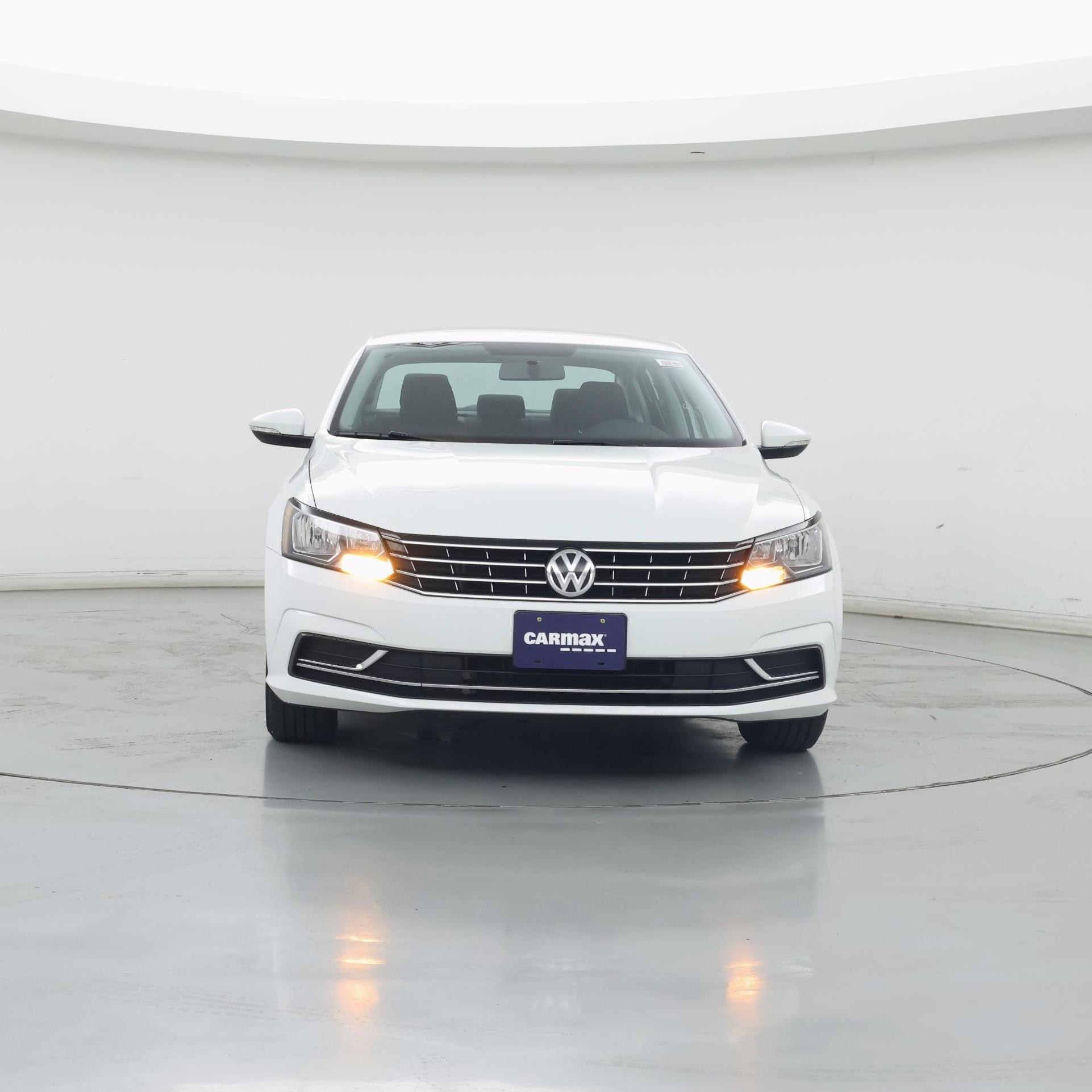 Thumbnail: 2016 Volkswagen Passat - 5