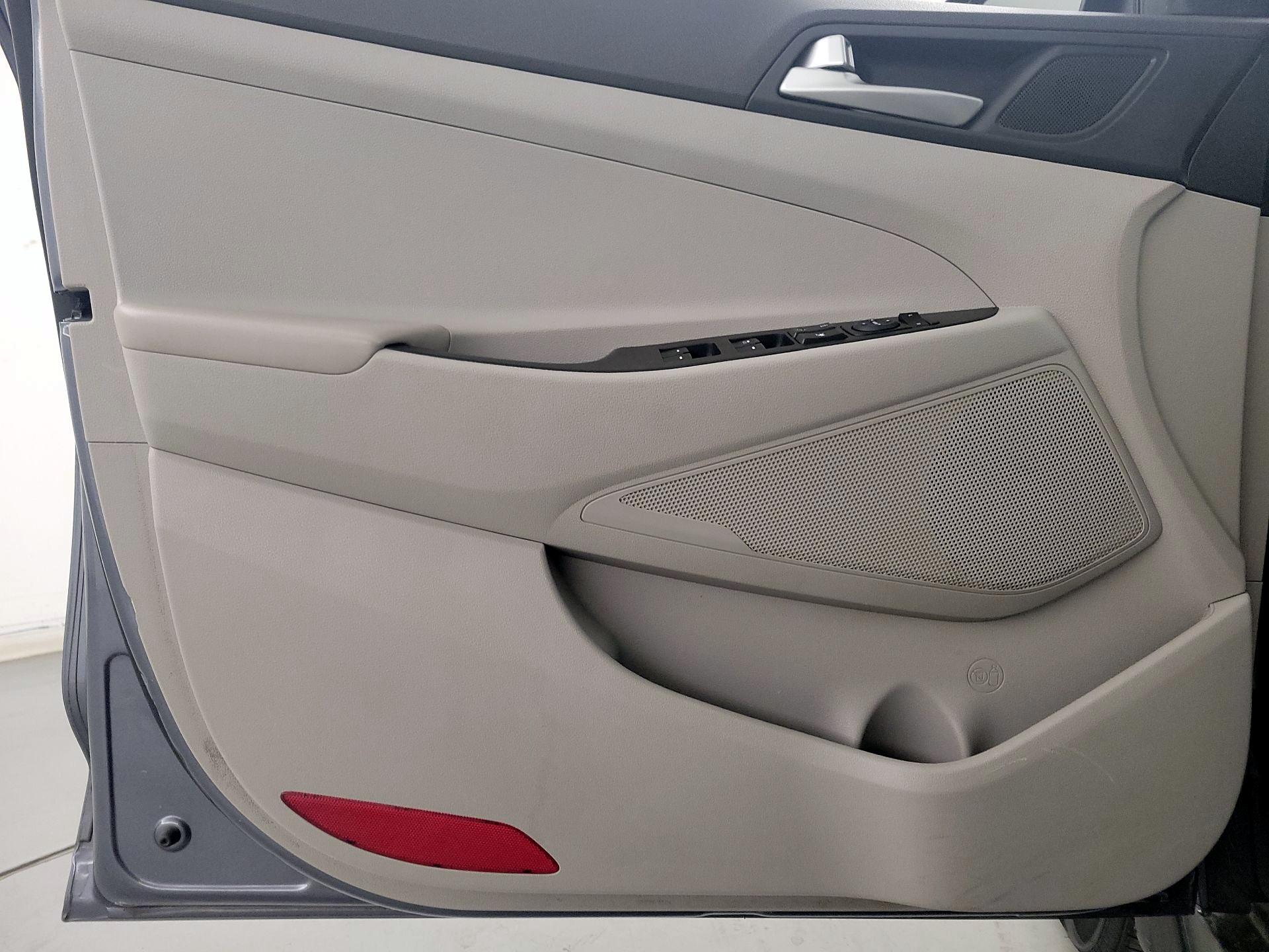 Thumbnail: 2021 Hyundai Tucson - 12