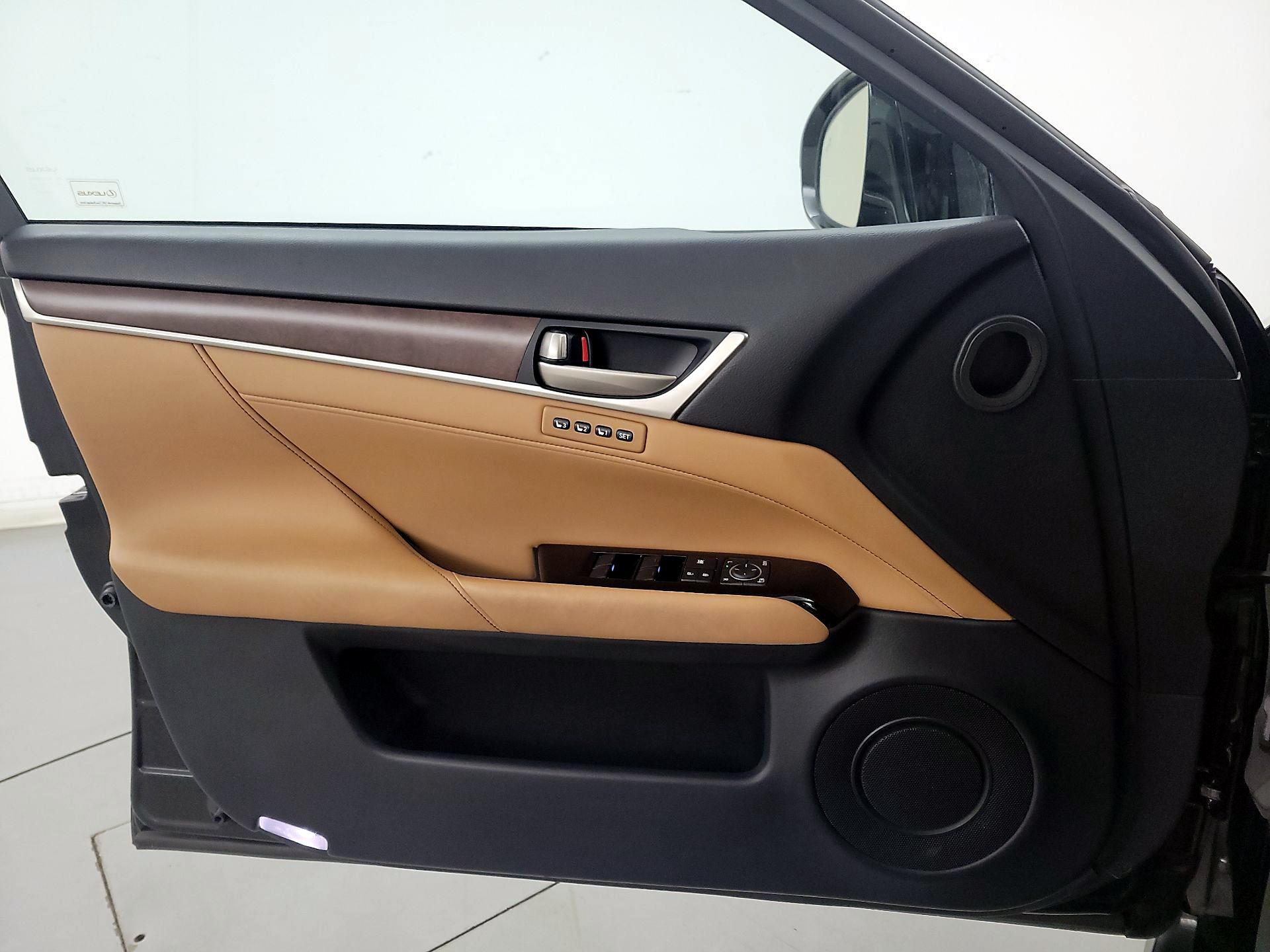 Thumbnail: 2015 Lexus GS - 12