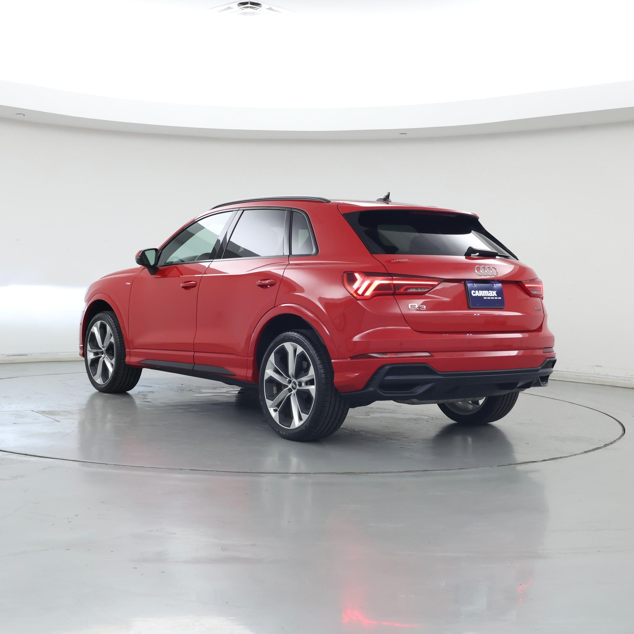 Thumbnail: 2021 Audi Q3 - 2