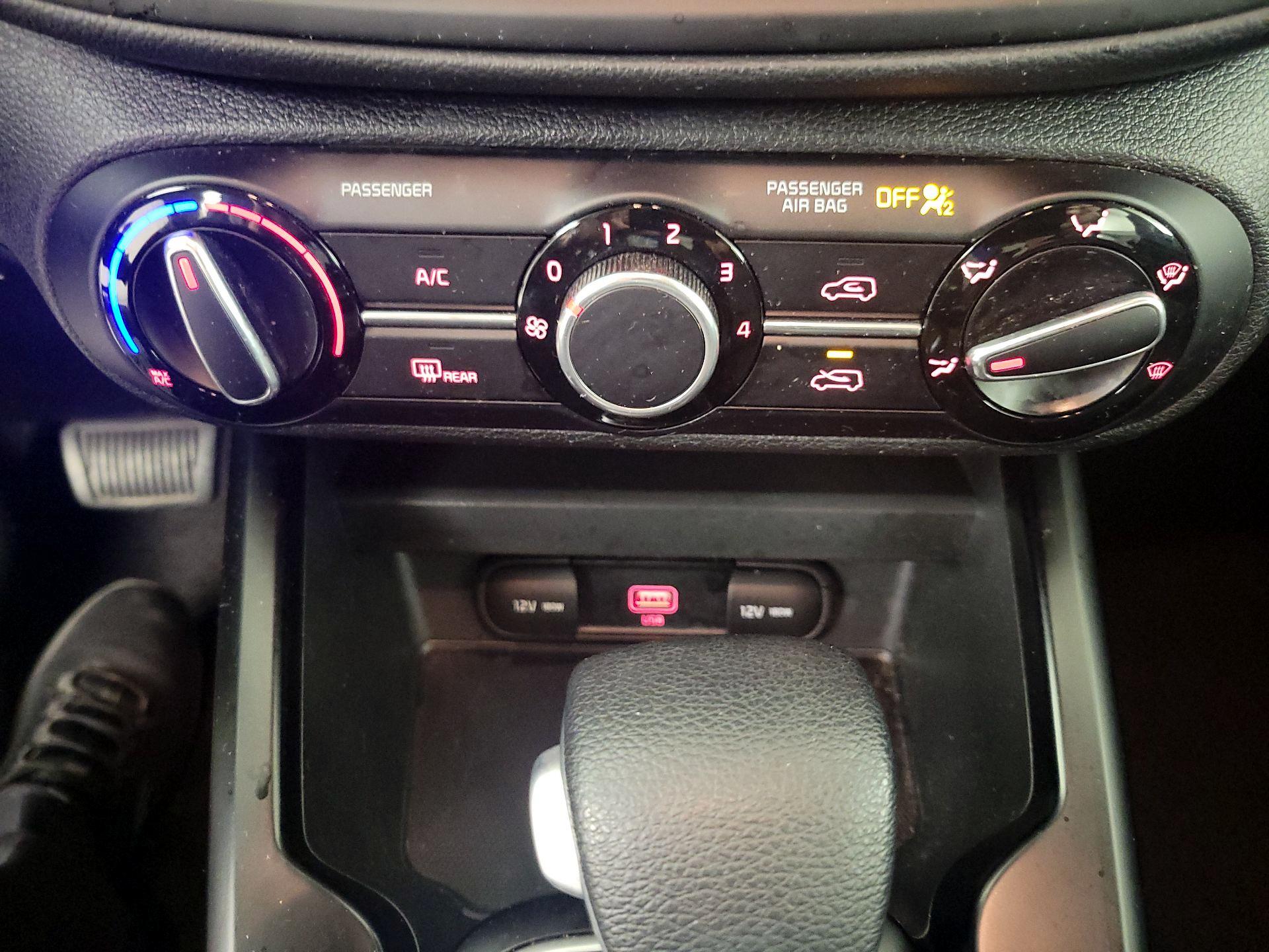 Thumbnail: 2020 Kia Soul - 16
