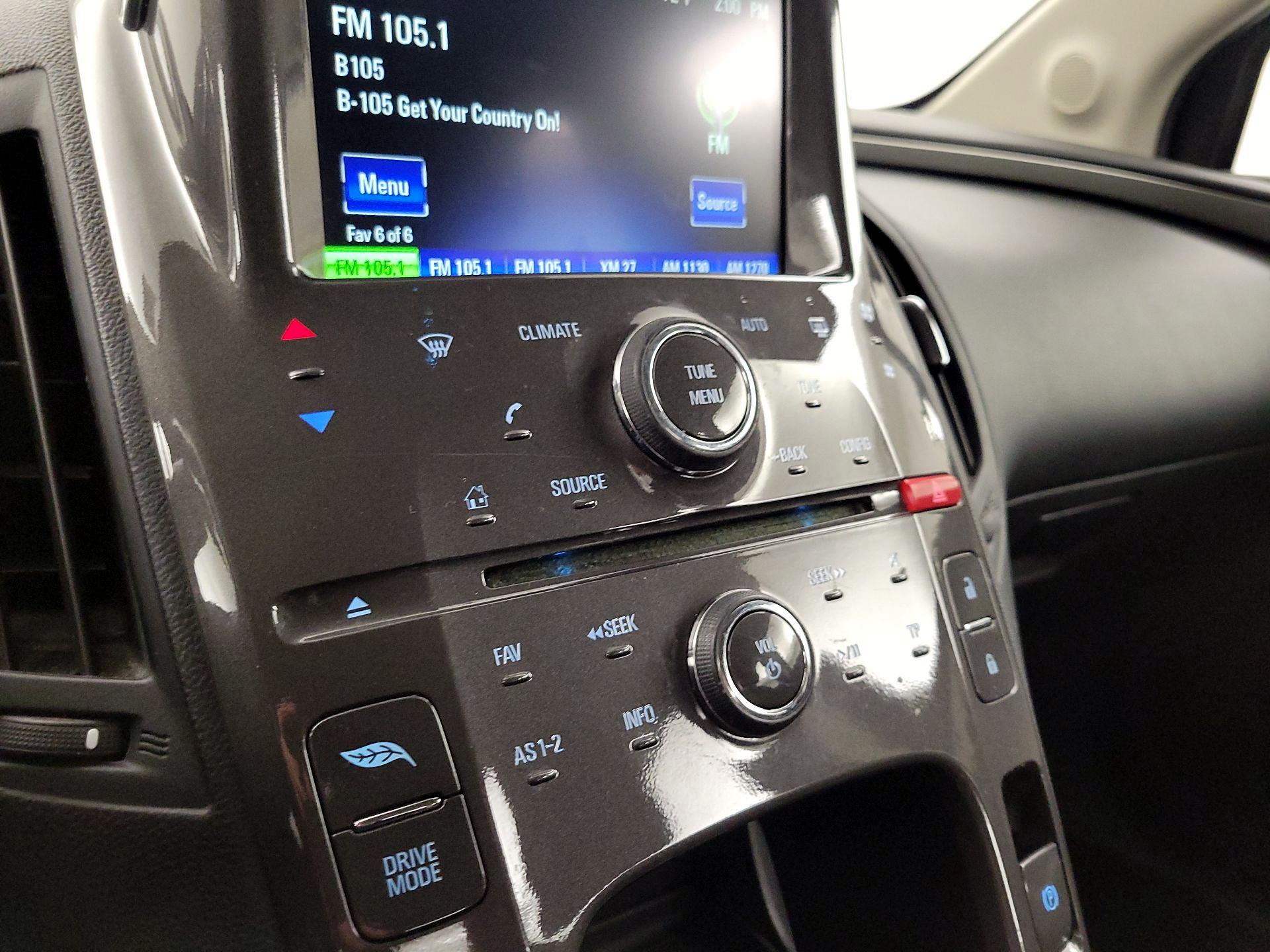 Thumbnail: 2015 Chevrolet Volt - 15