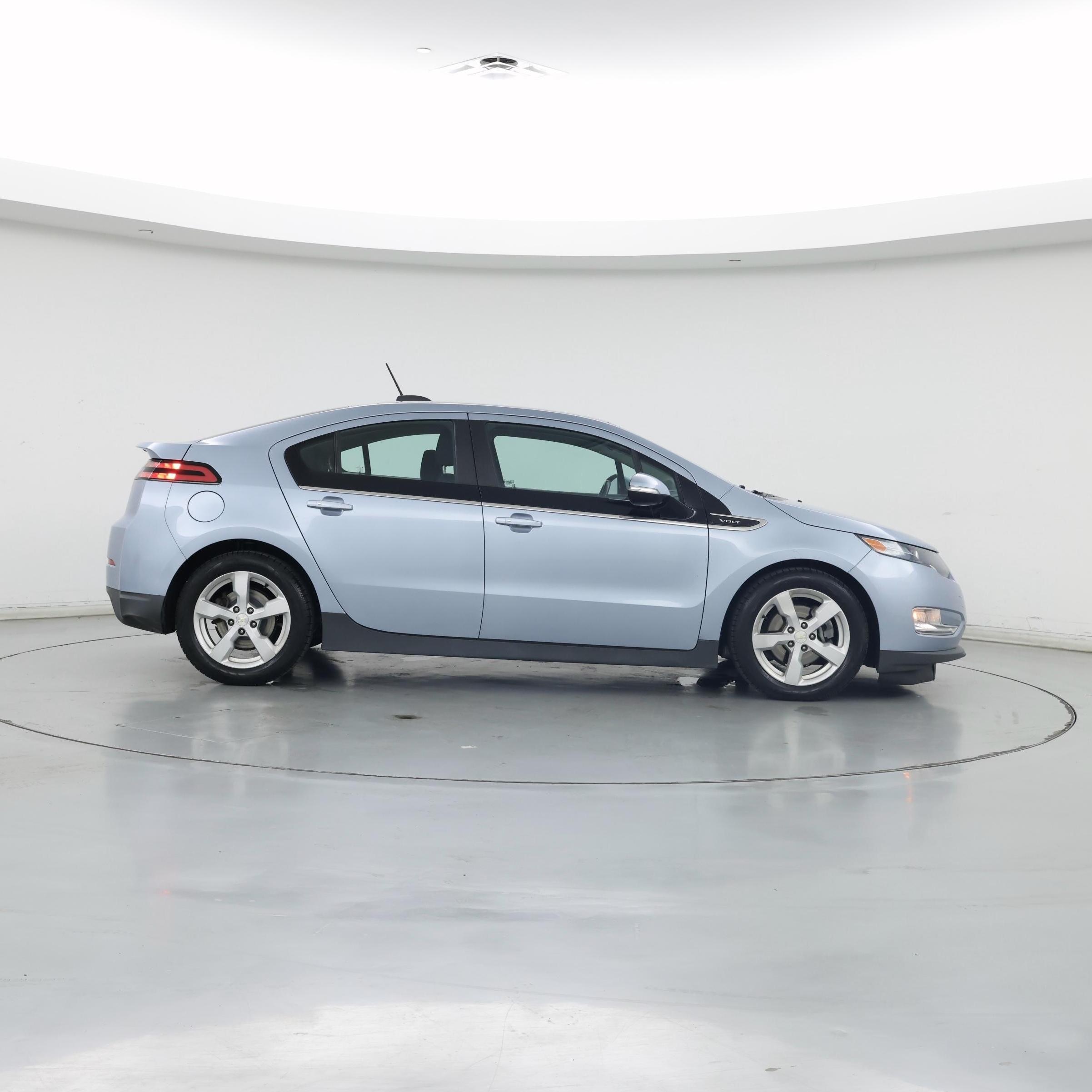 Thumbnail: 2015 Chevrolet Volt - 7