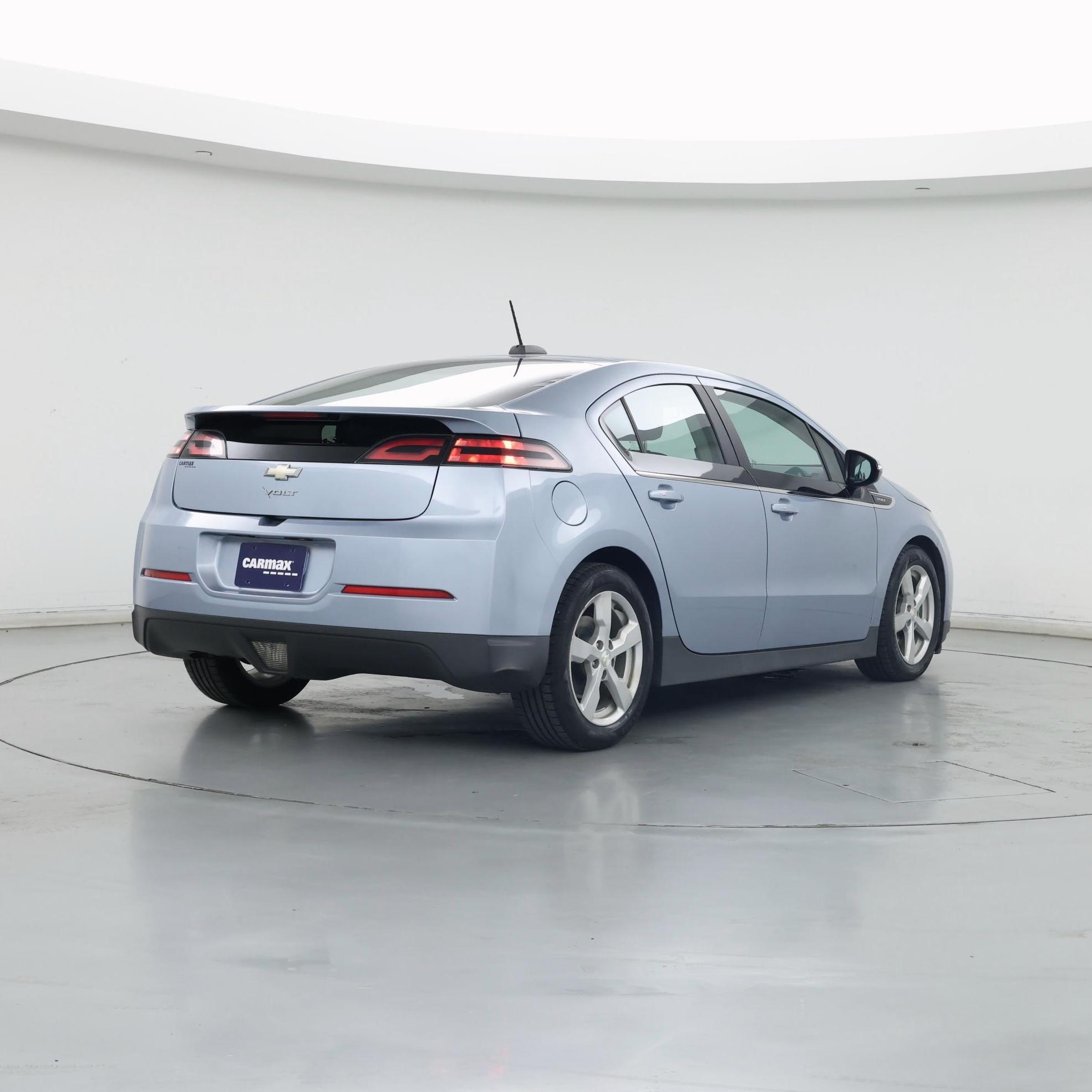 Thumbnail: 2015 Chevrolet Volt - 8