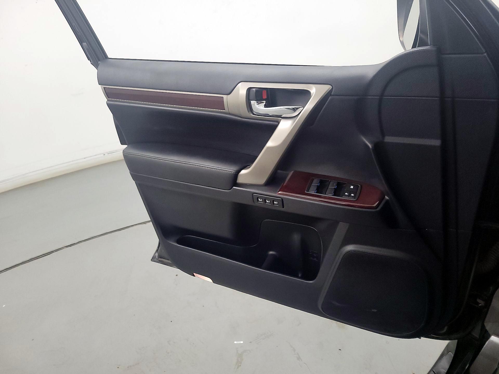 Thumbnail: 2019 Lexus GX - 12