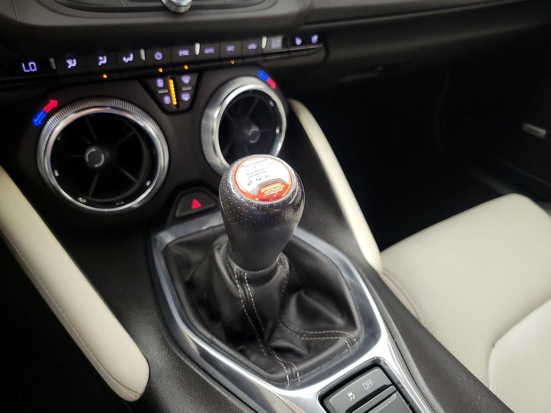 Thumbnail: 2017 Chevrolet Camaro - 17