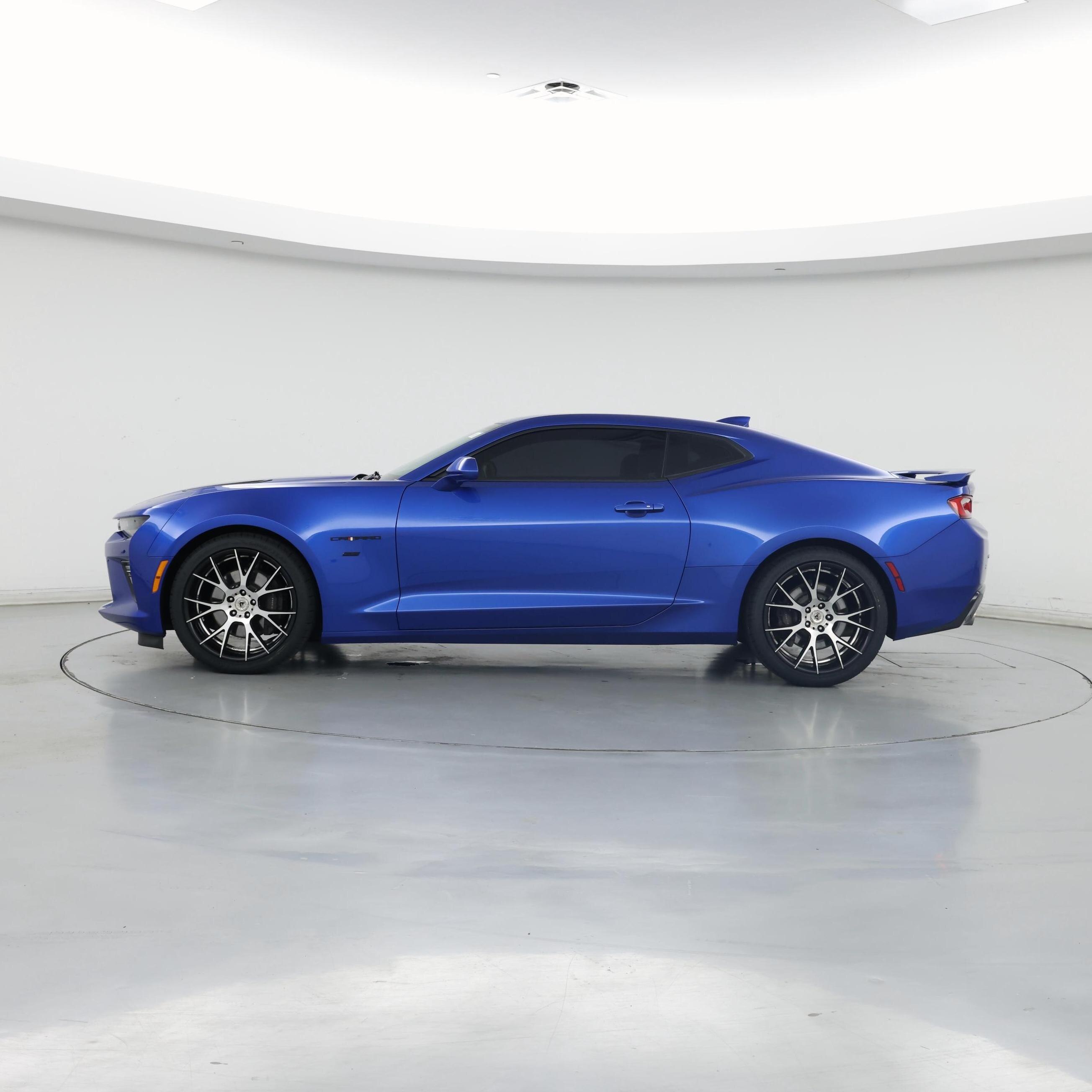 Thumbnail: 2017 Chevrolet Camaro - 3