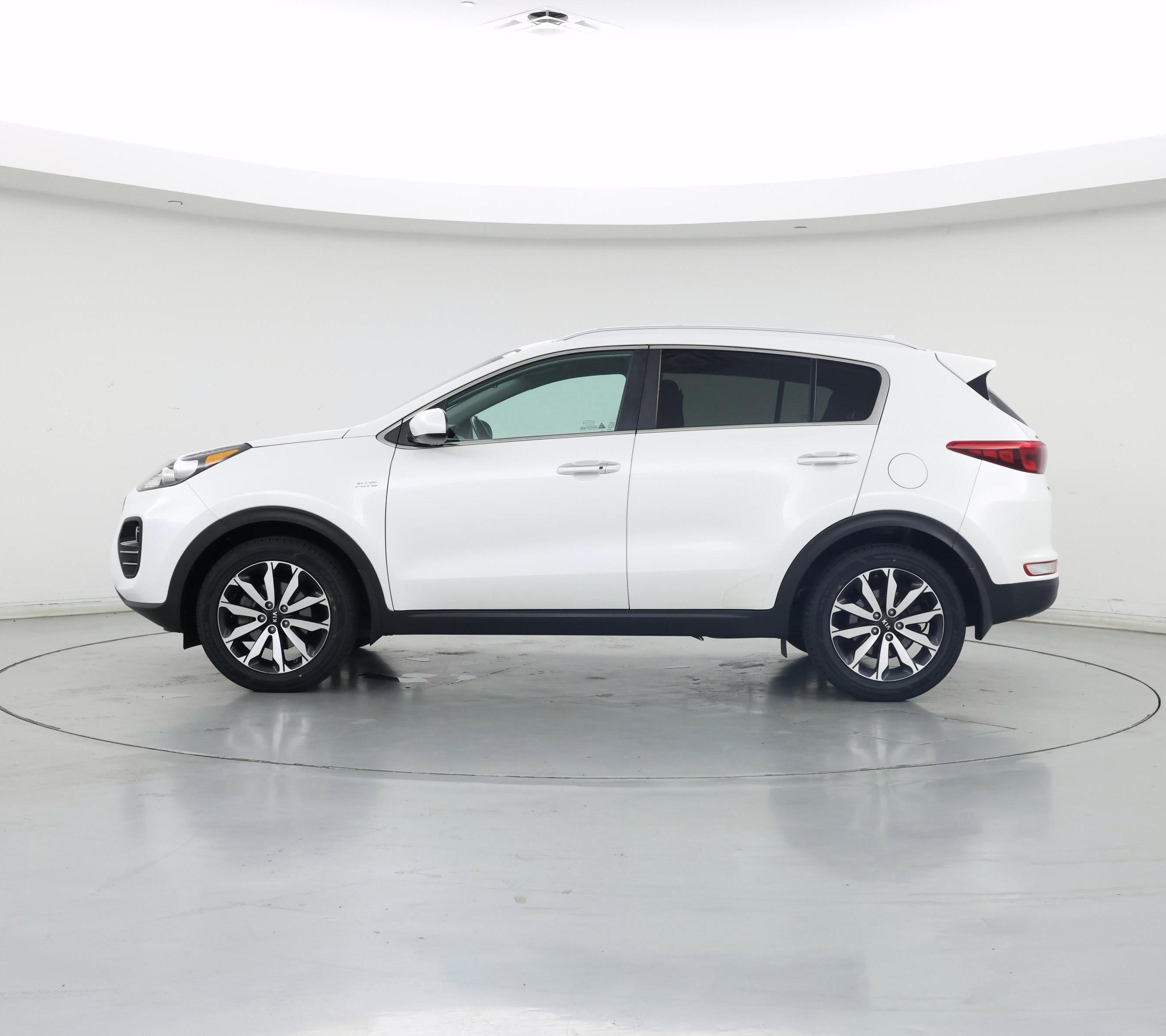 Thumbnail: 2017 Kia Sportage - 3