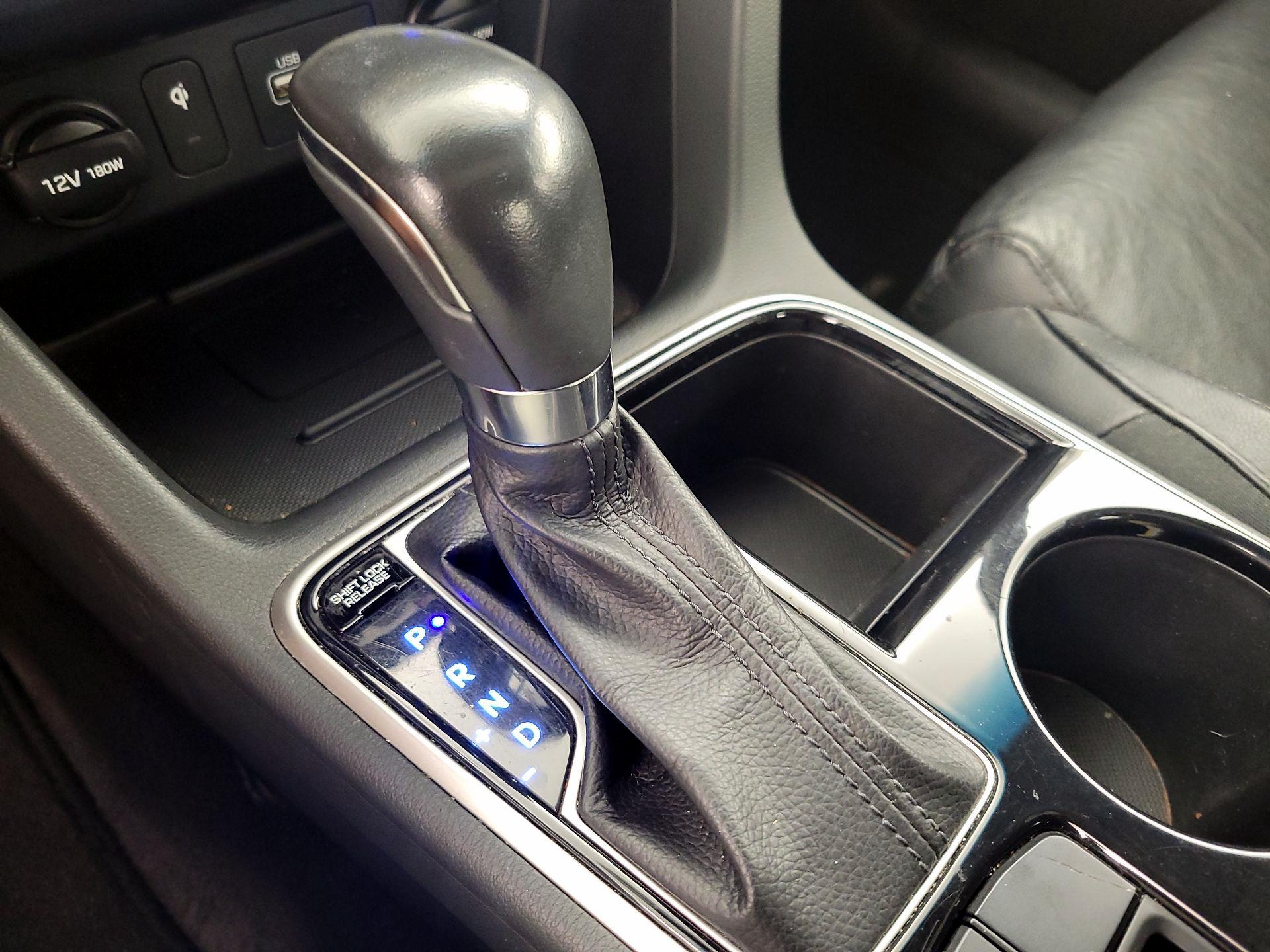Thumbnail: 2019 Hyundai Sonata - 17