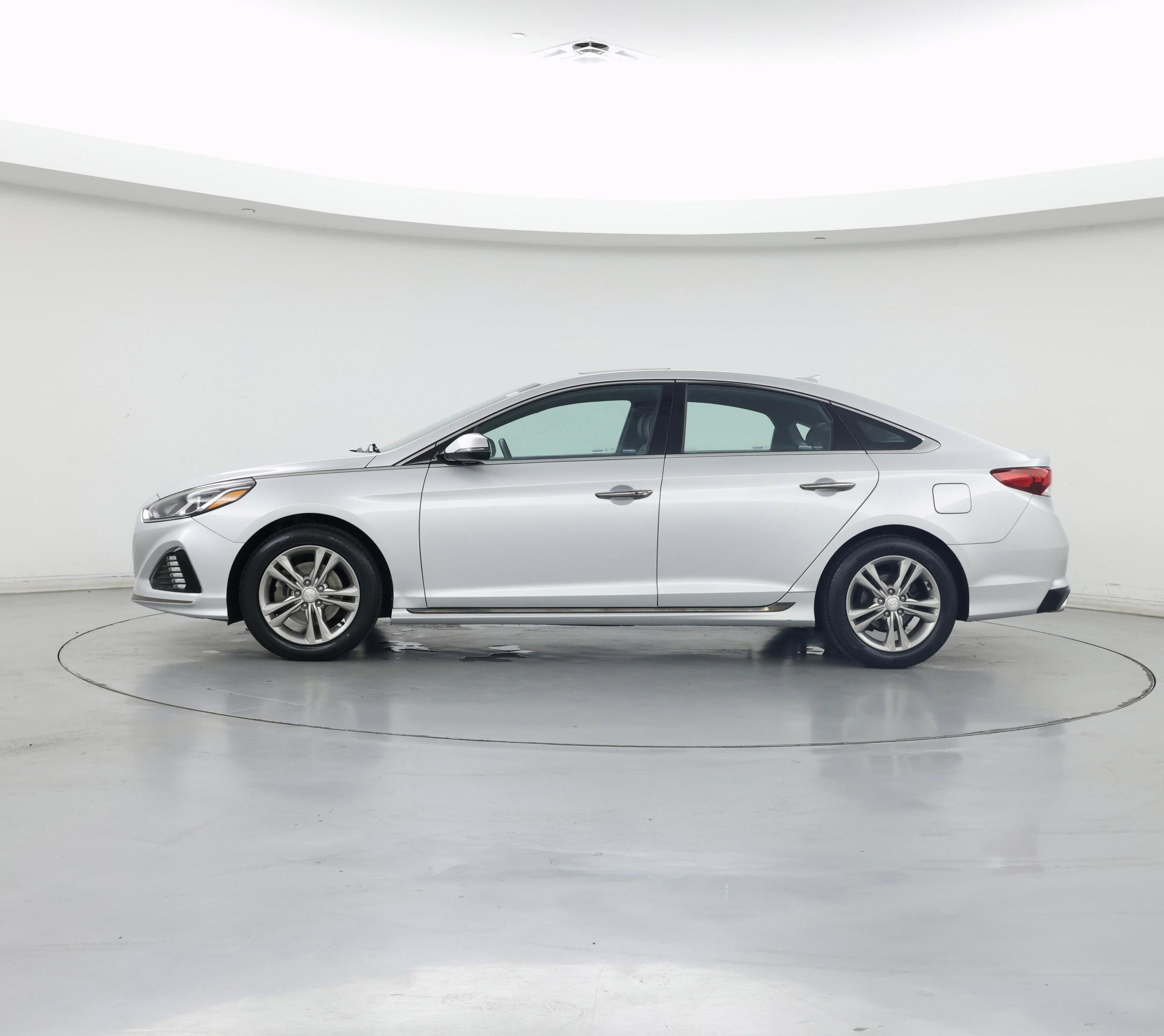 Thumbnail: 2019 Hyundai Sonata - 3