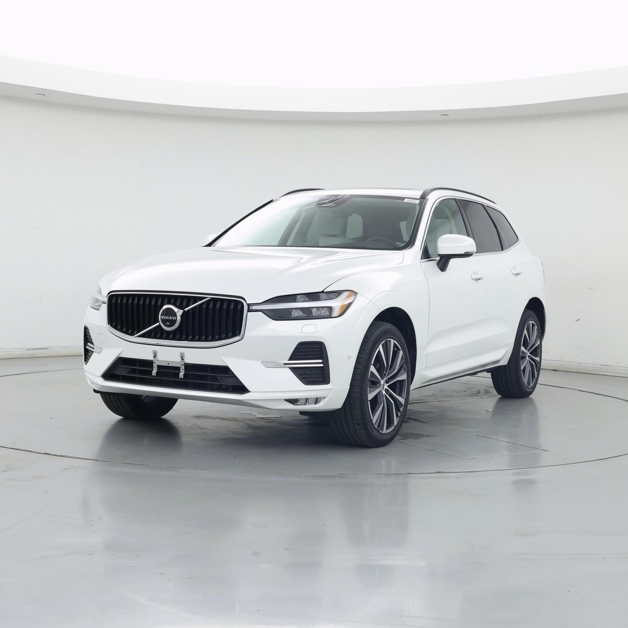 Thumbnail: 2022 Volvo XC60 - 4