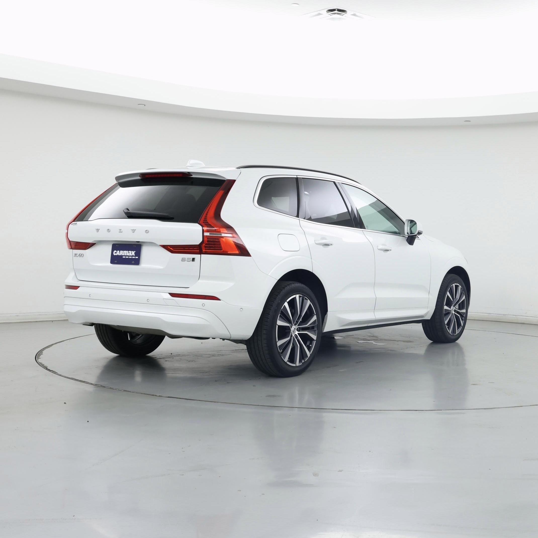 Thumbnail: 2022 Volvo XC60 - 8
